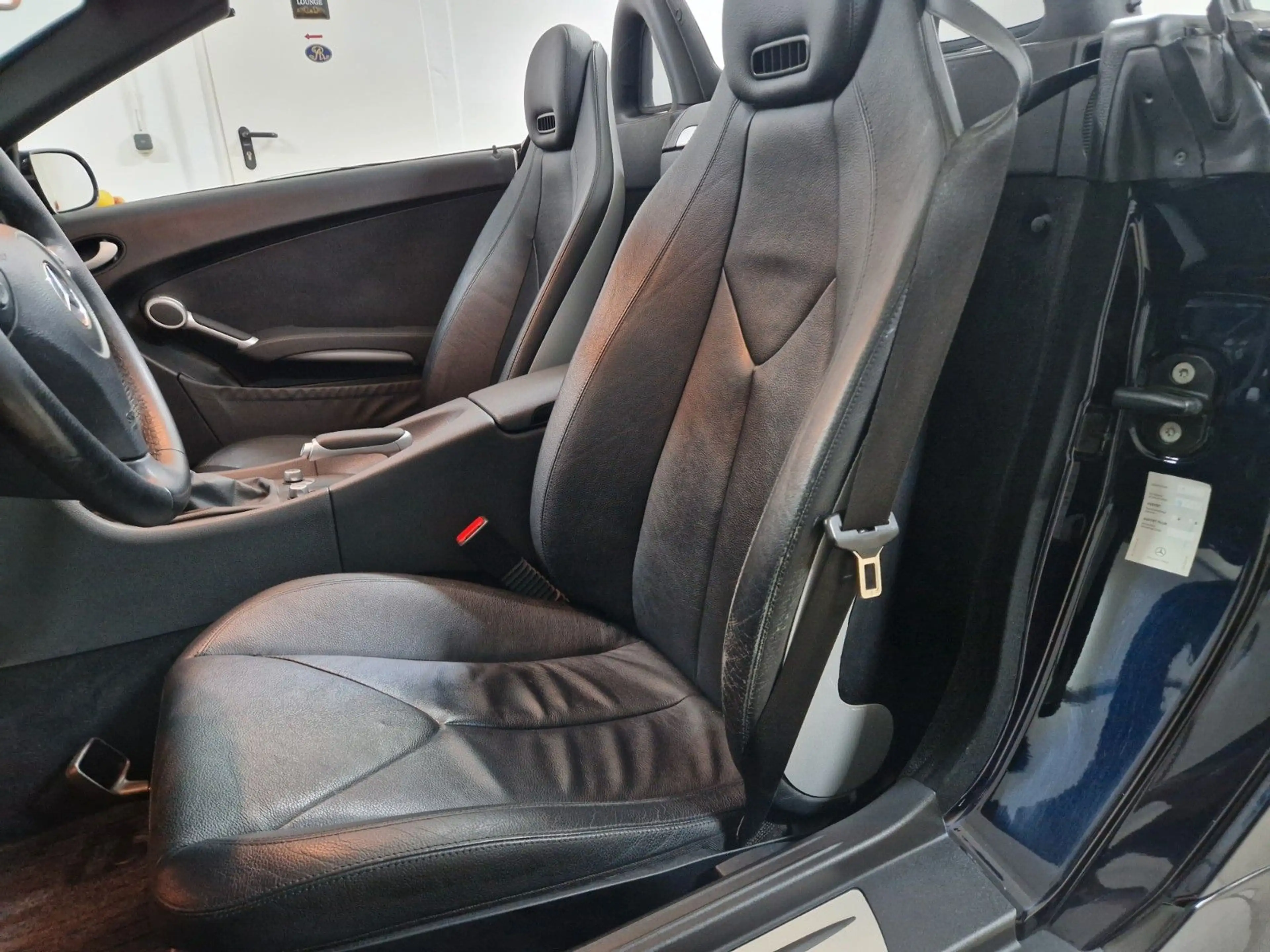 Mercedes-Benz SLK 280 — photo 14