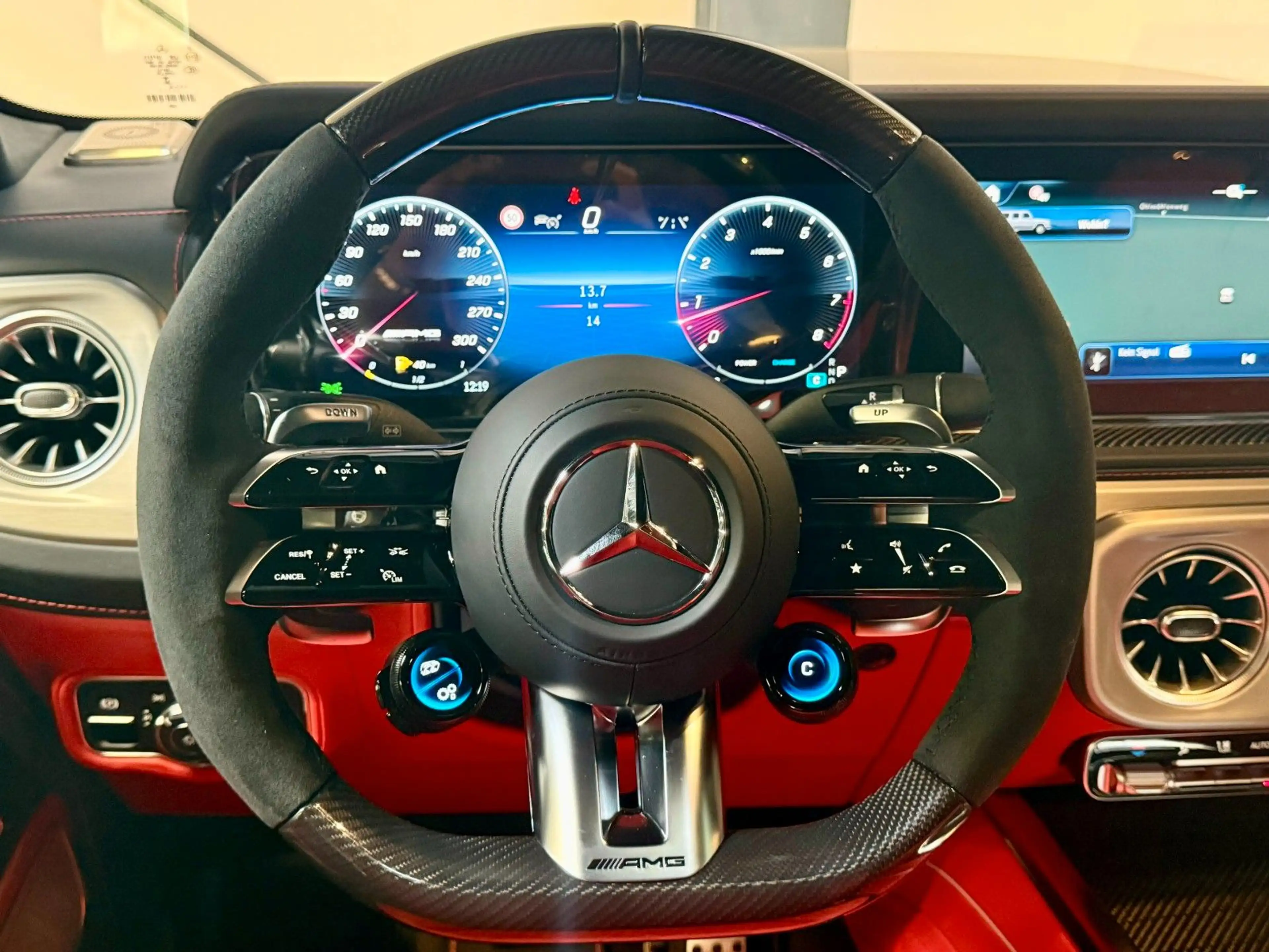 Mercedes-Benz G 63 AMG *CARBON*A22*RSE*P77*MY2027*V-VIN — photo 12