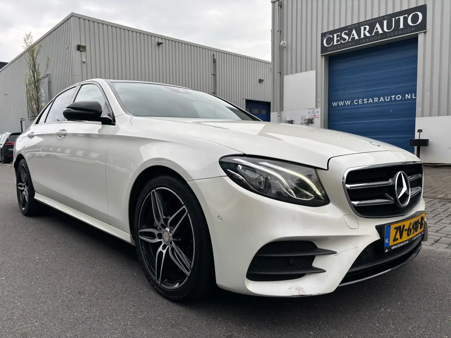 Mercedes-Benz E 220 D PRESTIGE PLUS AMG AUTOMAAT 9-TRAPS Wit - 1