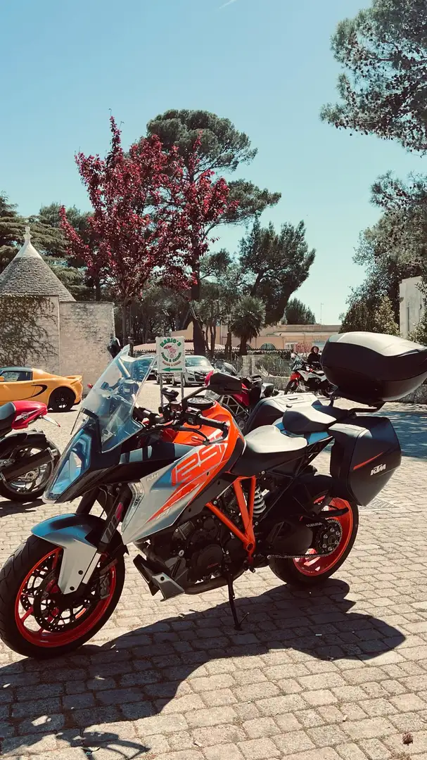 KTM 1290 Super Duke GT Racing Orange - 2