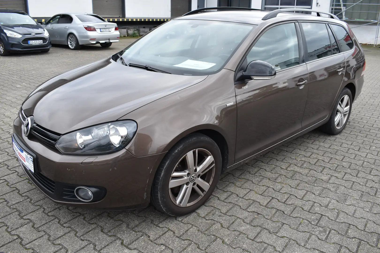 Volkswagen Golf Variant Match *HU:06/2026*TOP* Braun - 1