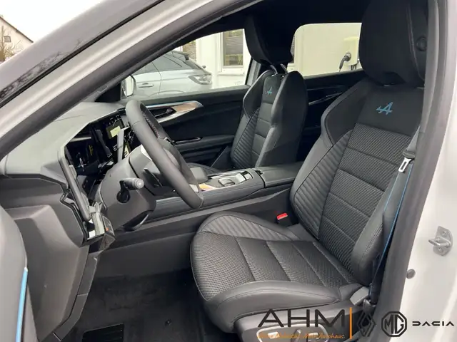 Renault Austral view 11