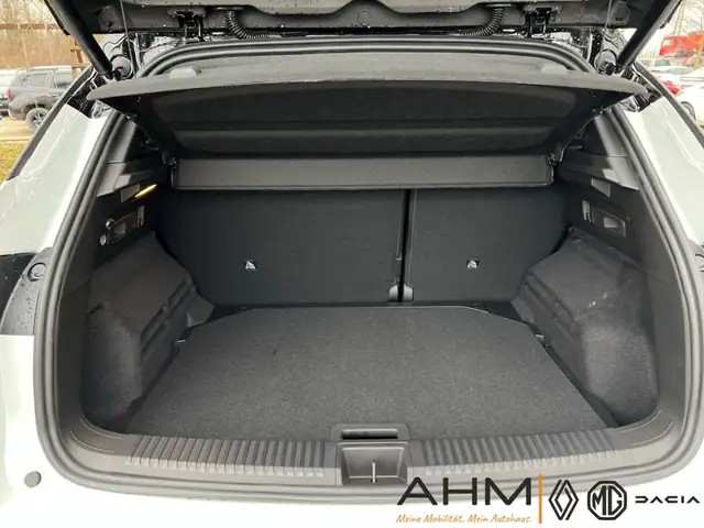 Renault Austral view 9