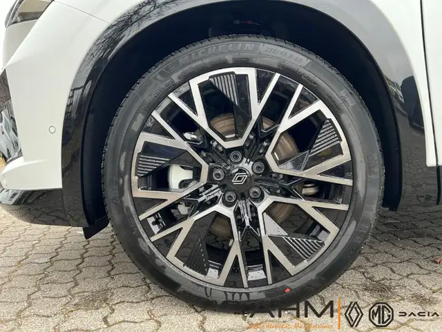 Renault Austral view 8