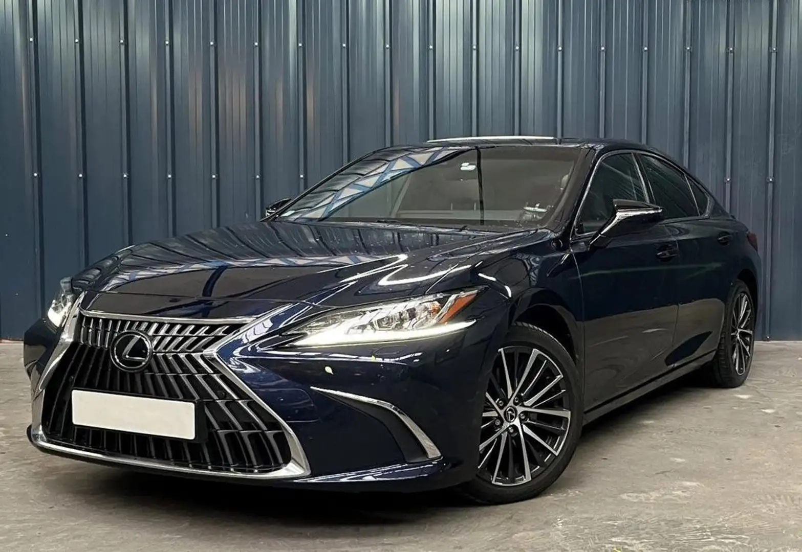 Lexus ES 300 300H Luxe Garantie 1 an Sièges chauffants et ventilés Caméra de recul Toit ouvrant Bleu - 1