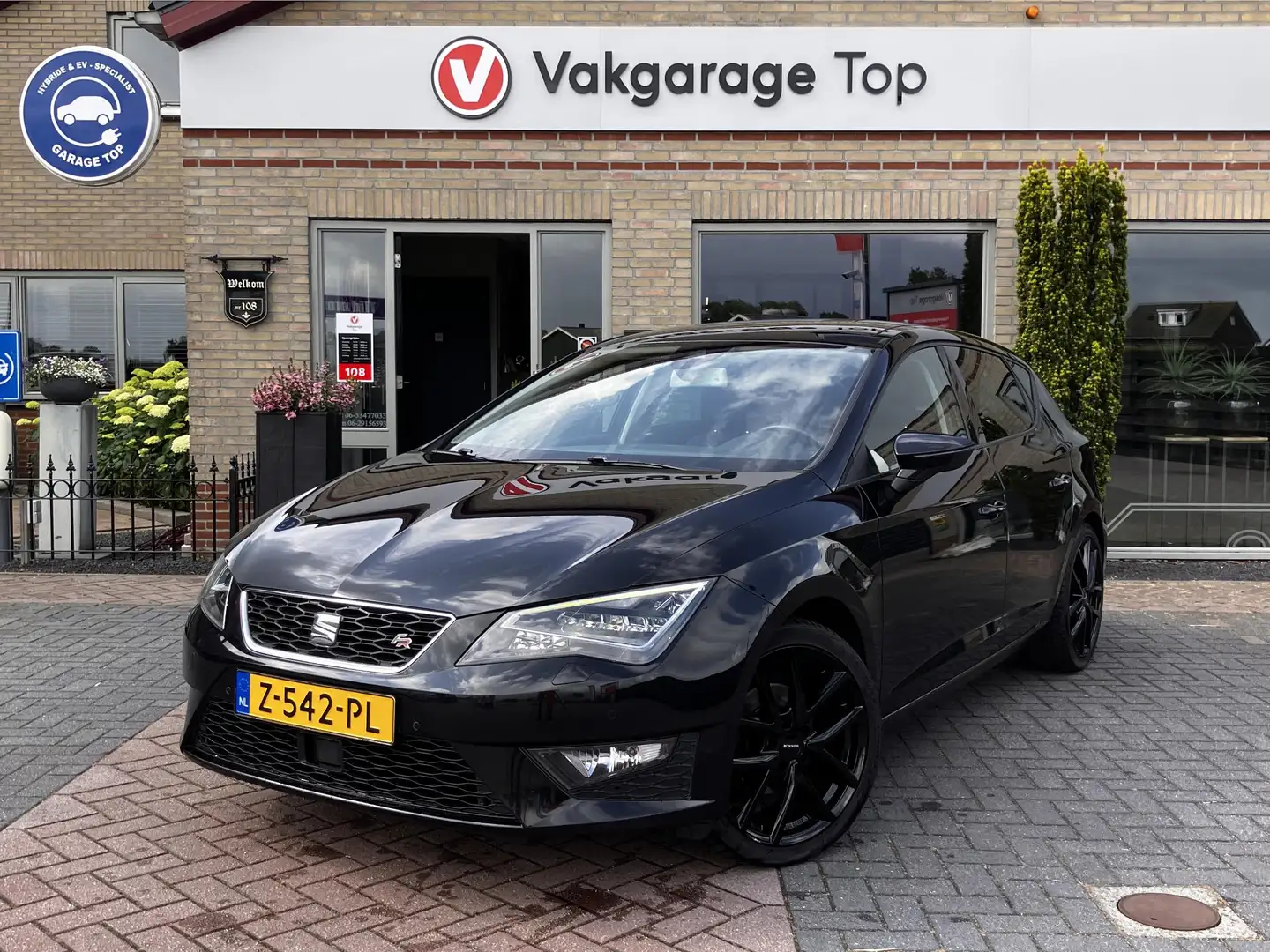 SEAT Leon 1.4 TSI FR | Bomvol opties | Pano | Trekhaak Schwarz - 1