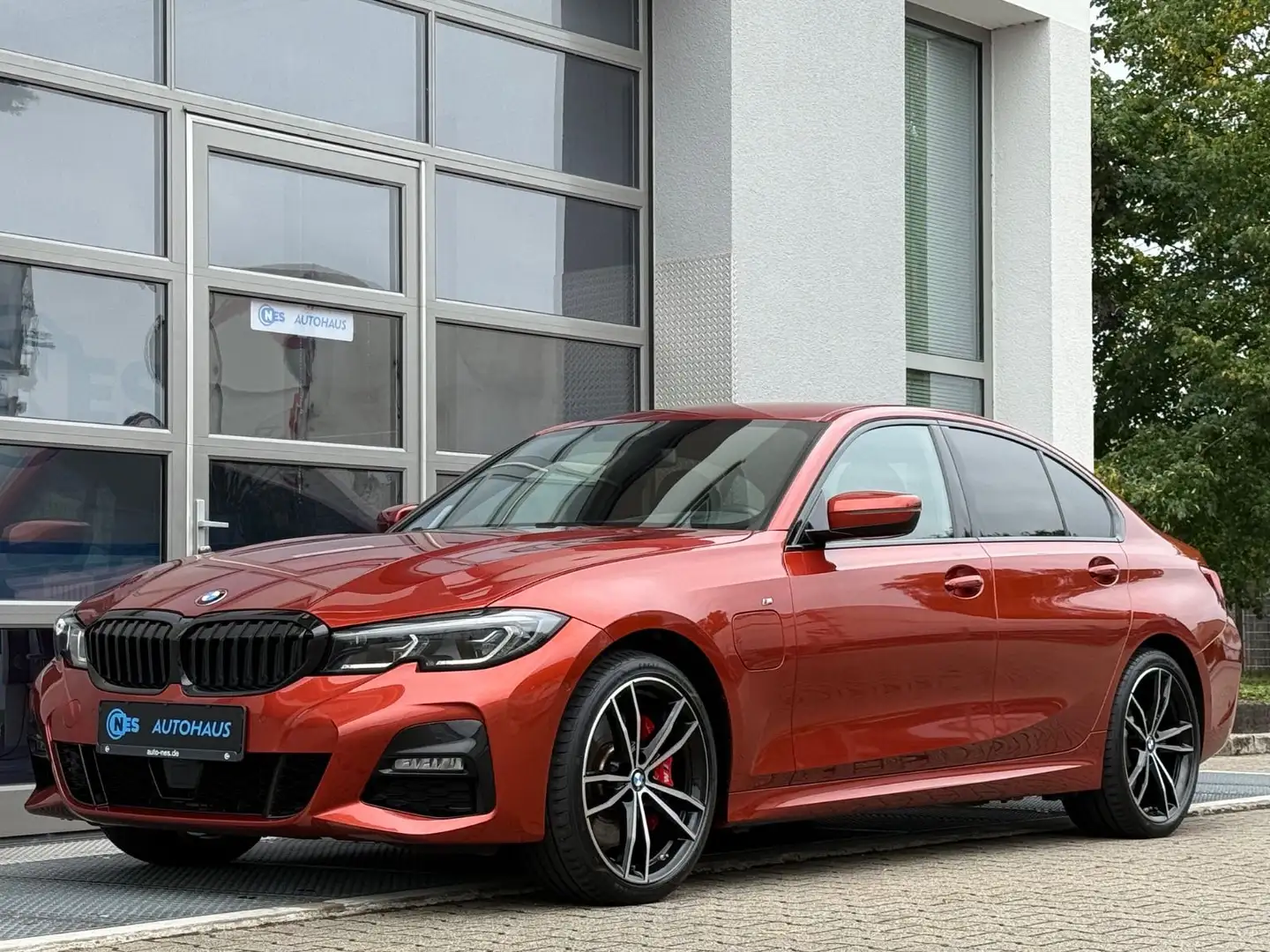 BMW 330 e ACC*M SPORT*LASER*KAM*HUD*MEMORY*KEY*19' Orange - 1