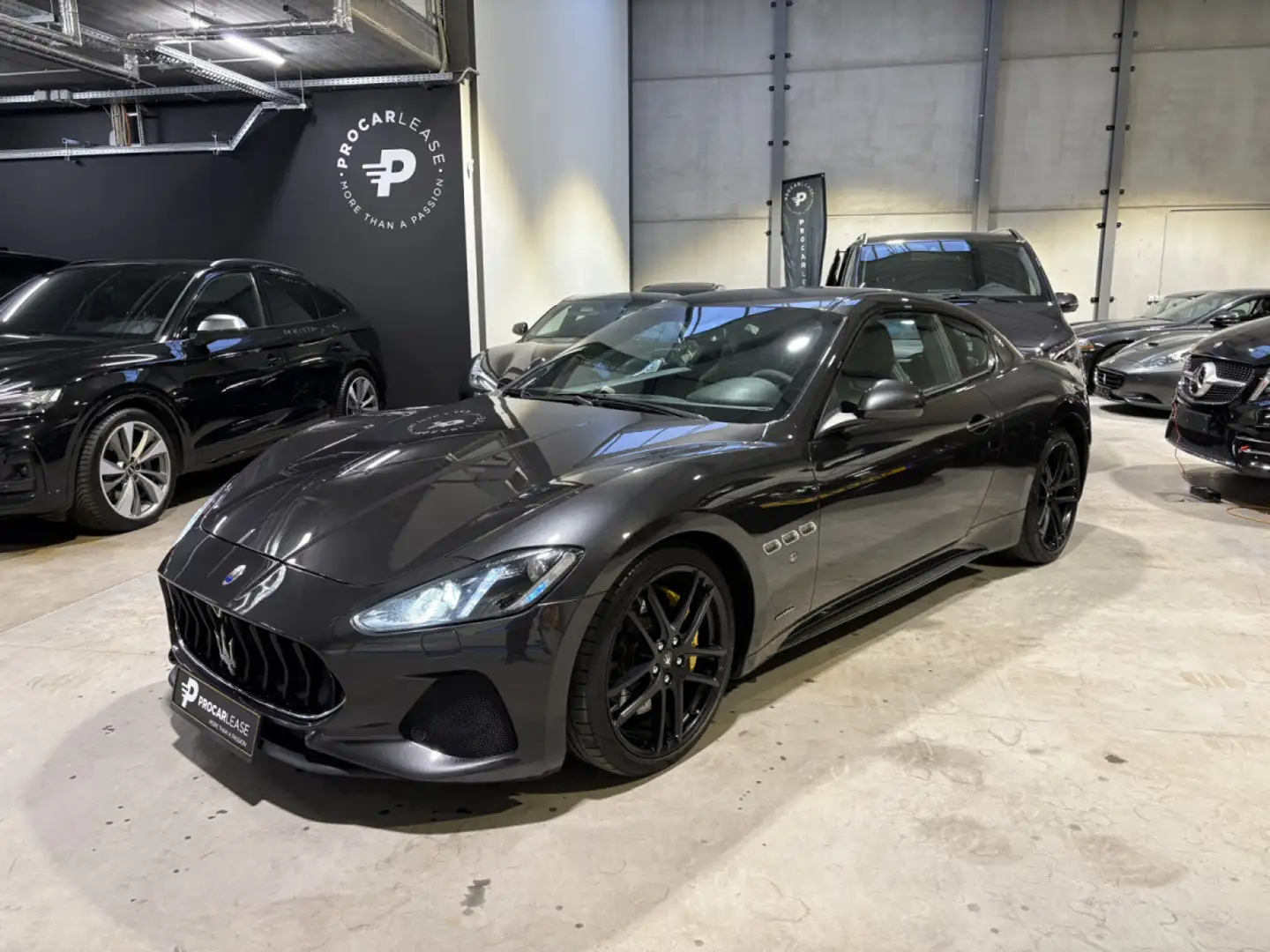 Maserati GranTurismo SPORT Coupe S 4.7 /CARBON/20/VOLL Grau - 1