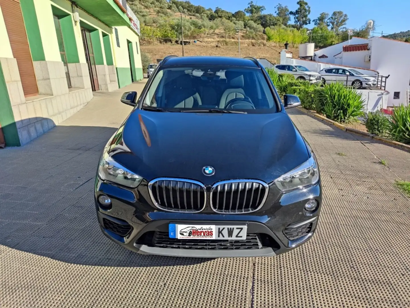 BMW X1 sDrive 18d Zwart - 2
