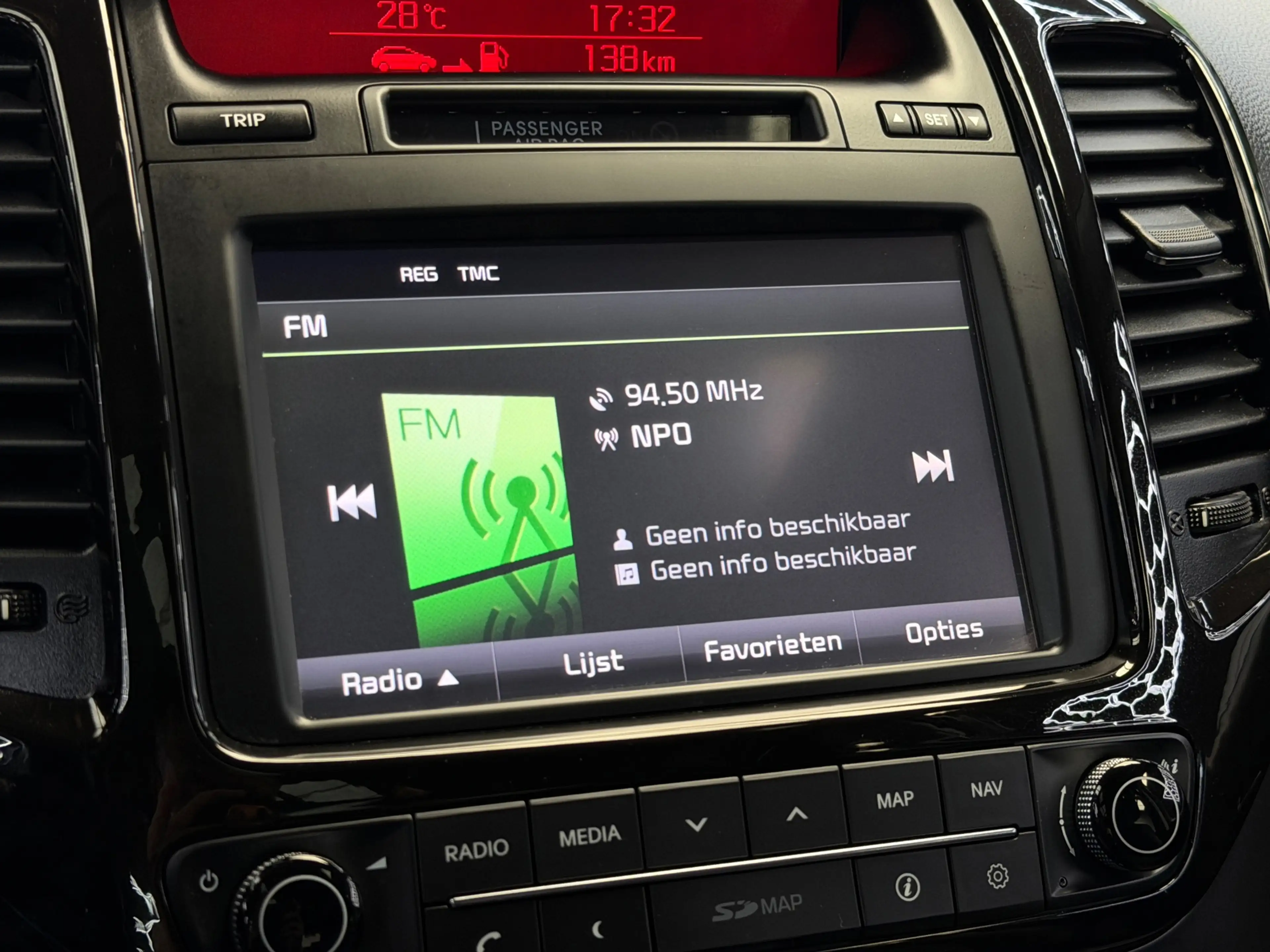 Kia Venga 1.4 CVVT ExecutiveLine Bluetooth Navi LED — photo 10