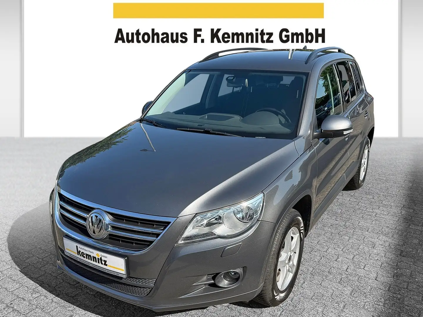 Volkswagen Tiguan Freestyle BMT / AHK / Navi / Klimaauto / PDC Grau - 2