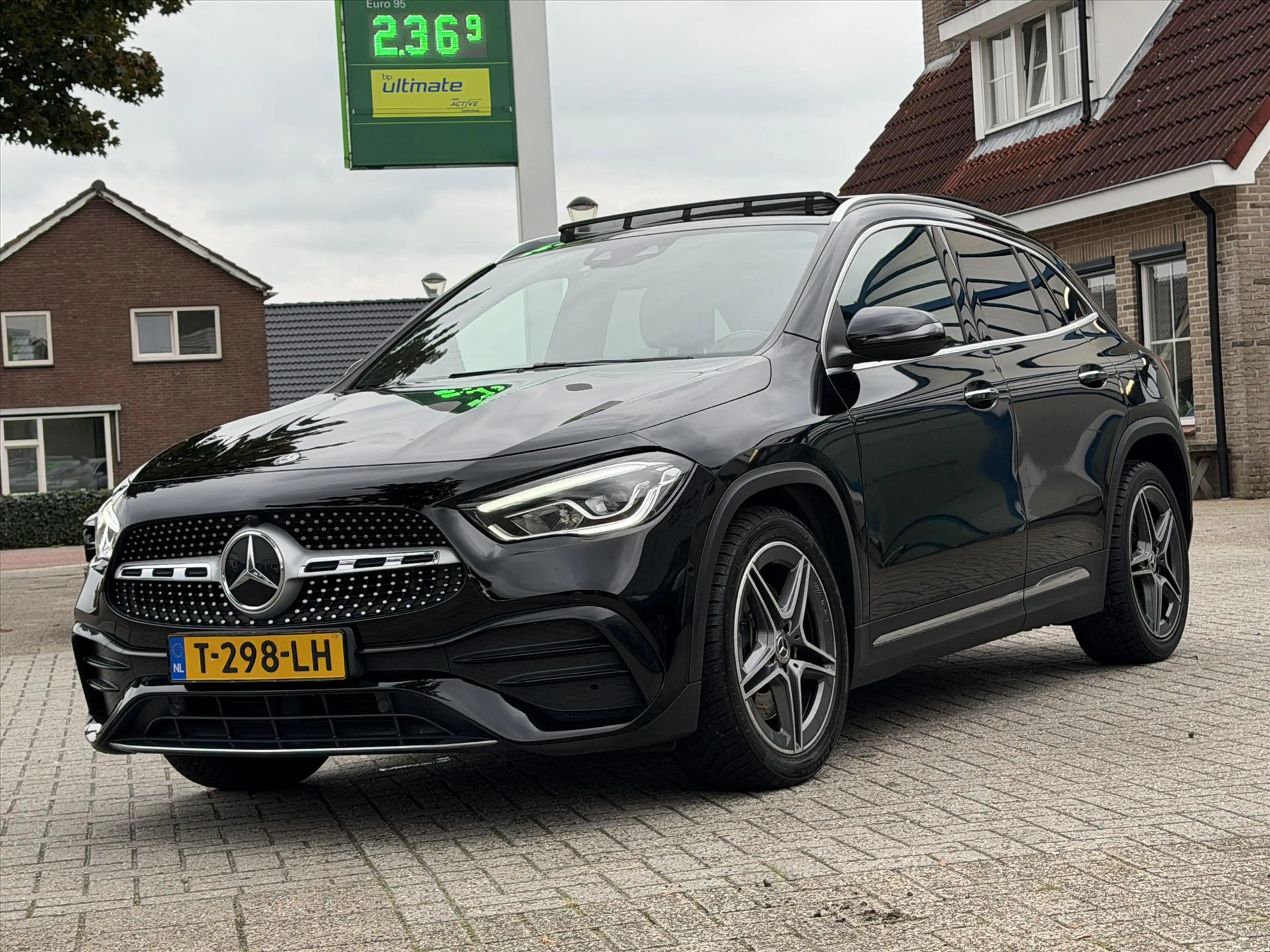 Mercedes-Benz GLA 250 4MATIC AMG Line / Panoramadak / Virtual Cockpit / — photo 7