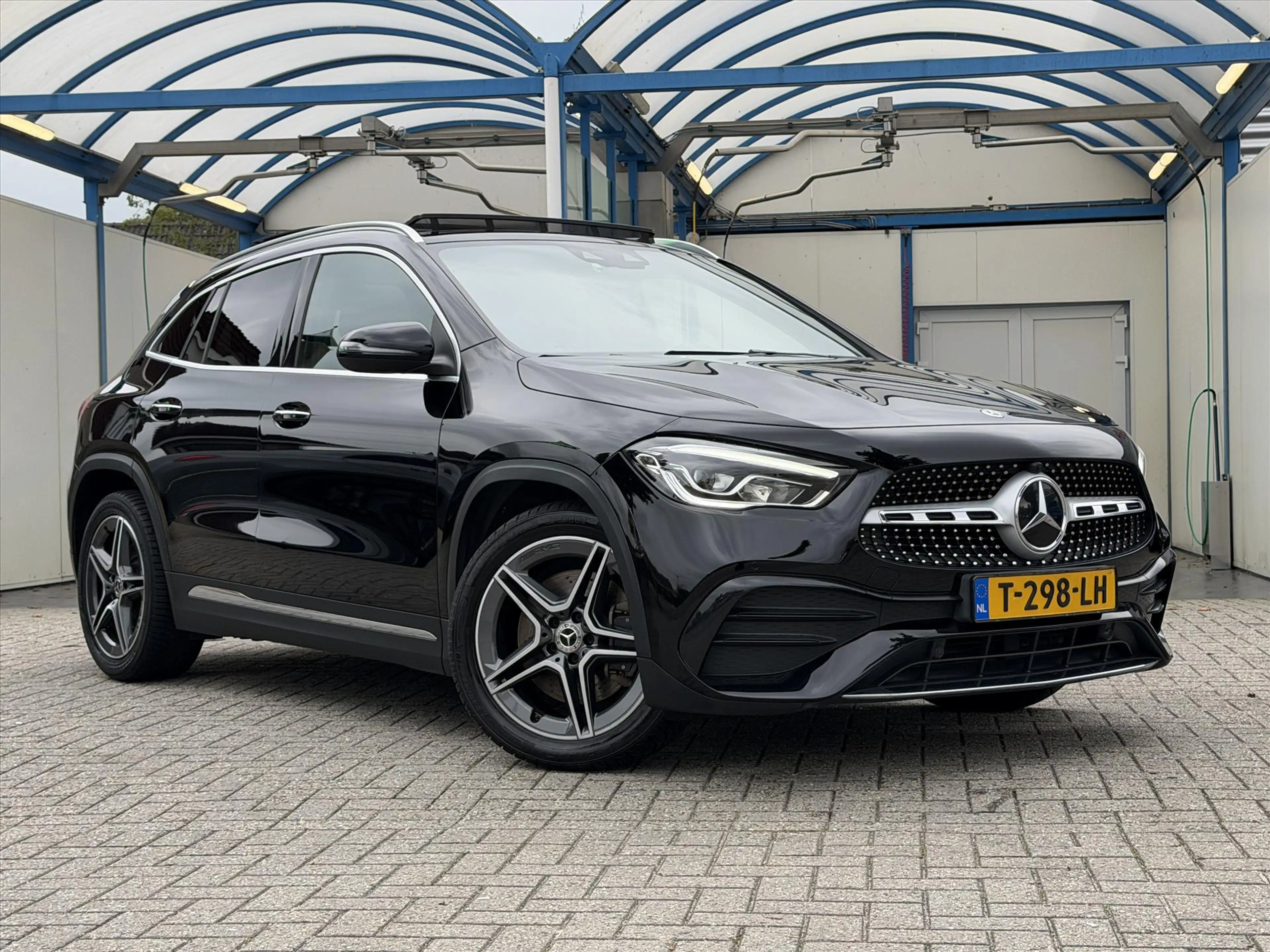Mercedes-Benz GLA 250 4MATIC AMG Line / Panoramadak / Virtual Cockpit / — photo 2