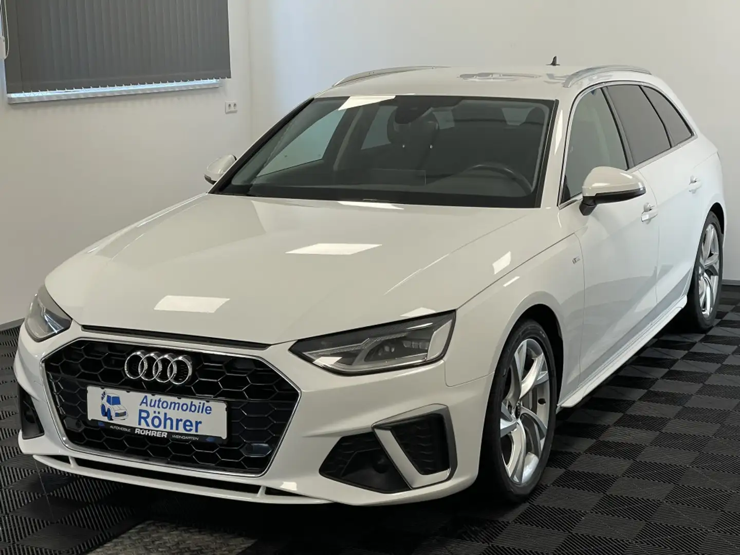 Audi A4 Avant 40 TDI S-Tronic S-Line Virtual Navi AHK Weiß - 2