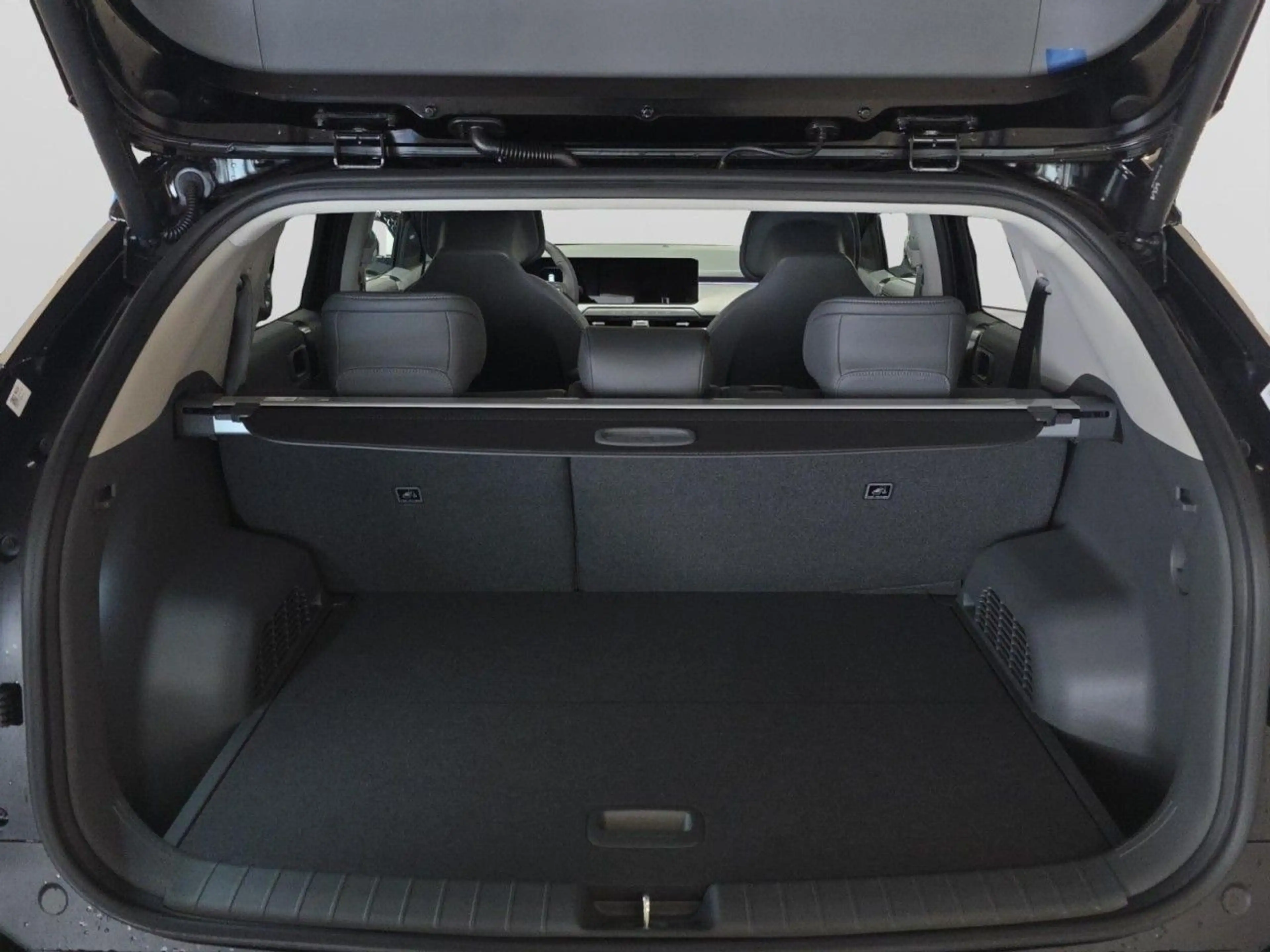 Kia EV3 150 kW Earth — photo 8