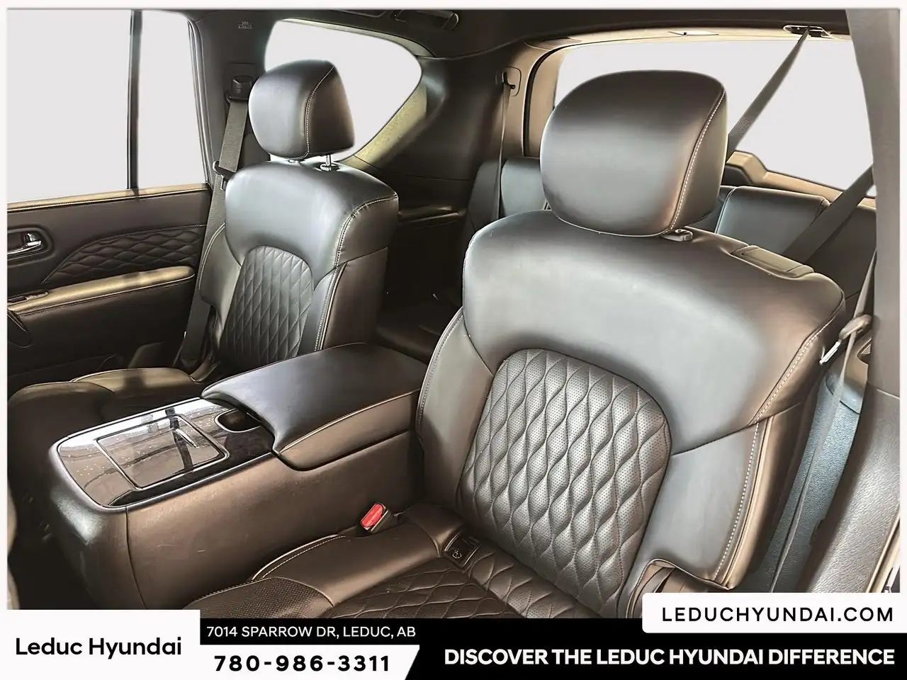 Infiniti QX80 снимка Infiniti QX80