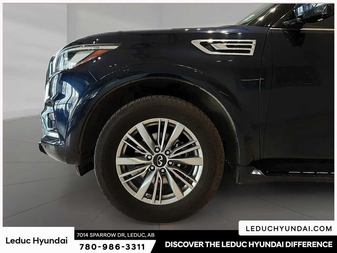 Infiniti QX80 снимка Infiniti QX80