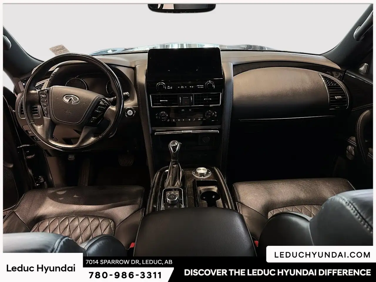 Infiniti QX80 снимка Infiniti QX80