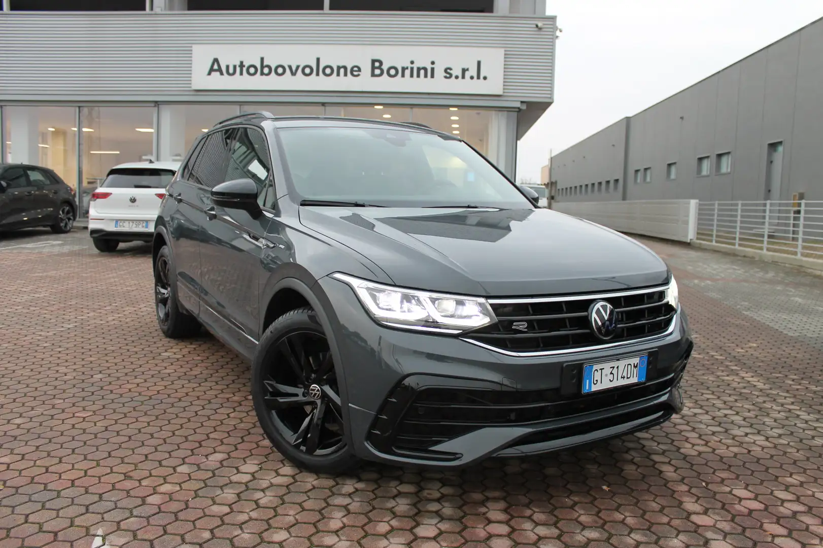 Volkswagen Tiguan Tiguan 2.0 tdi R-Line Black 150cv dsg Grijs - 1