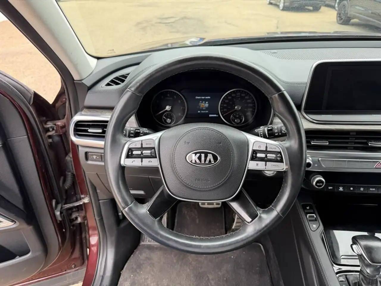 Kia Telluride снимка Kia Telluride
