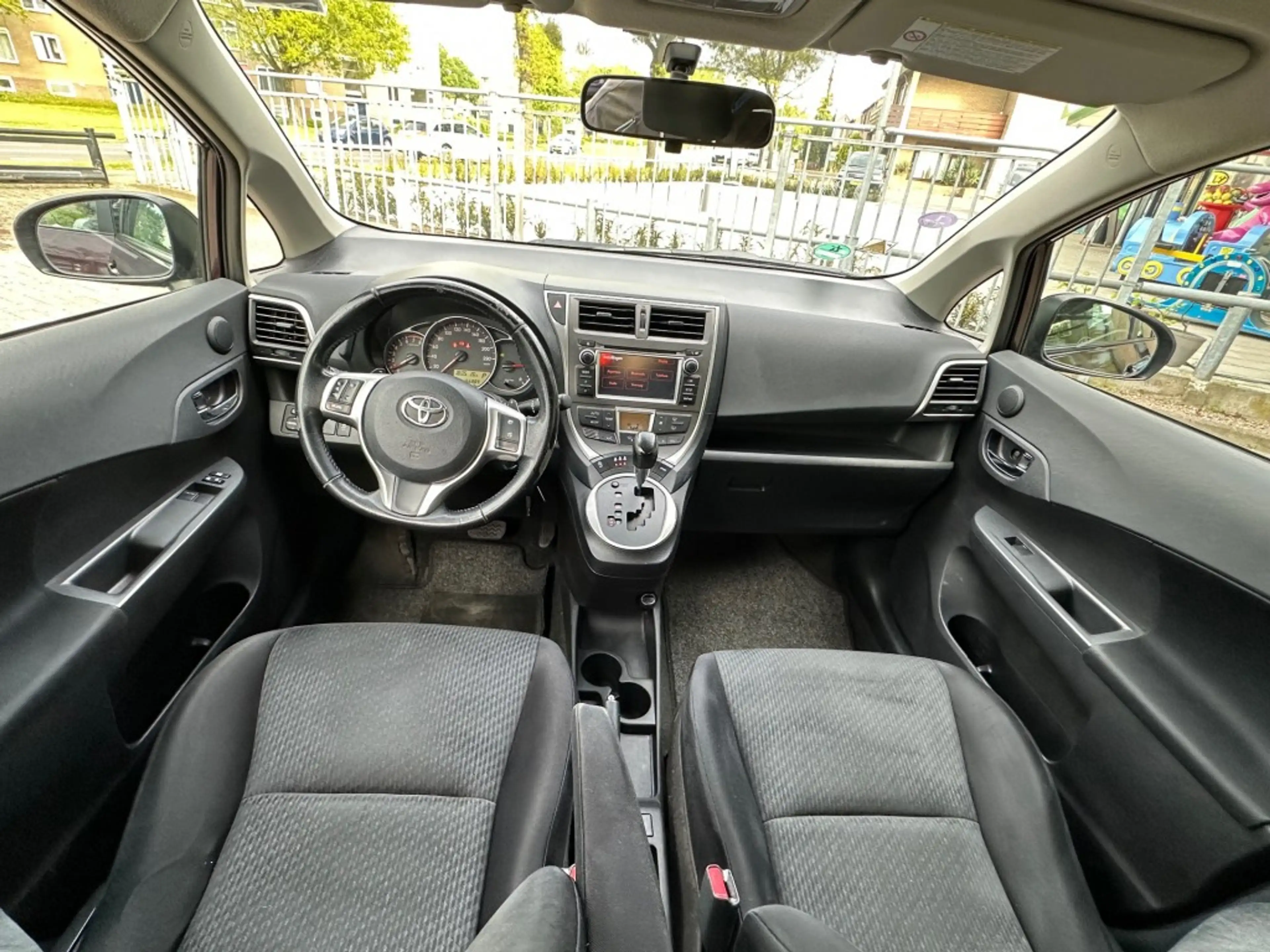 Toyota Verso-S 1.3 VVT-I Aspiration Automaat Airco Camera Telefoo — photo 9