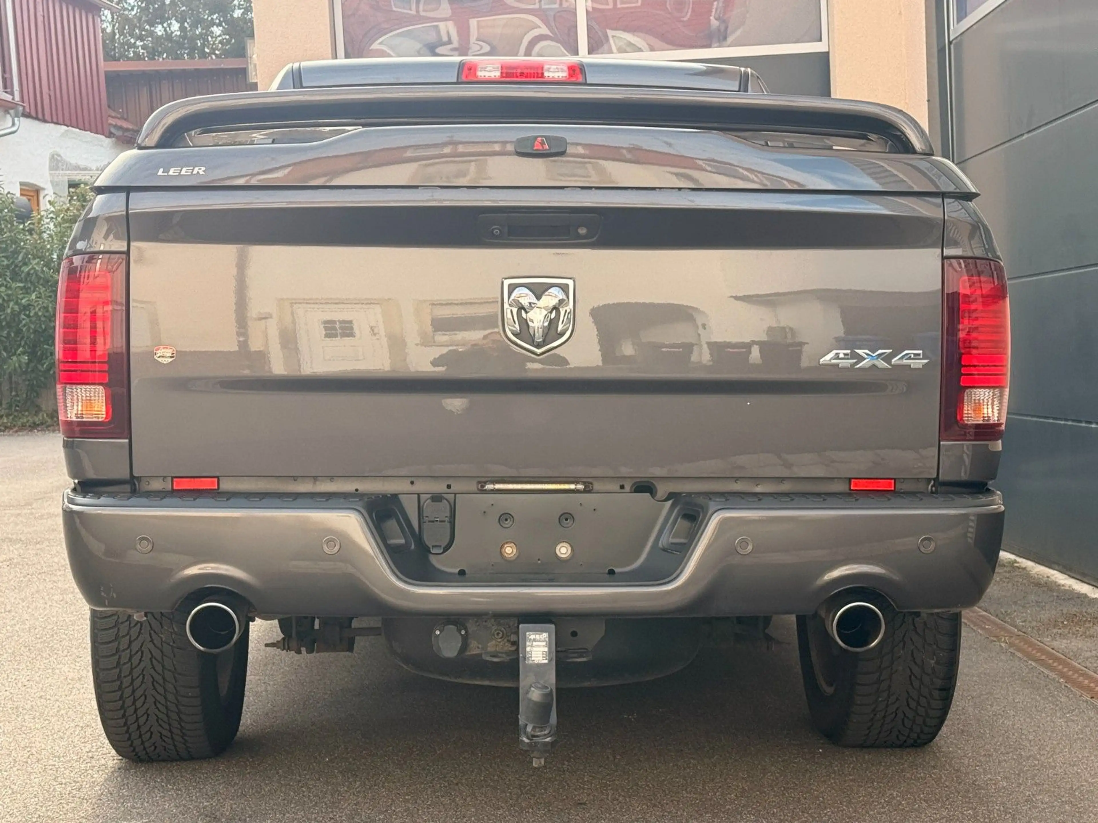 Dodge RAM 1500 Sport CrewCab / LPG-AutoGas & AT-Motor — photo 9