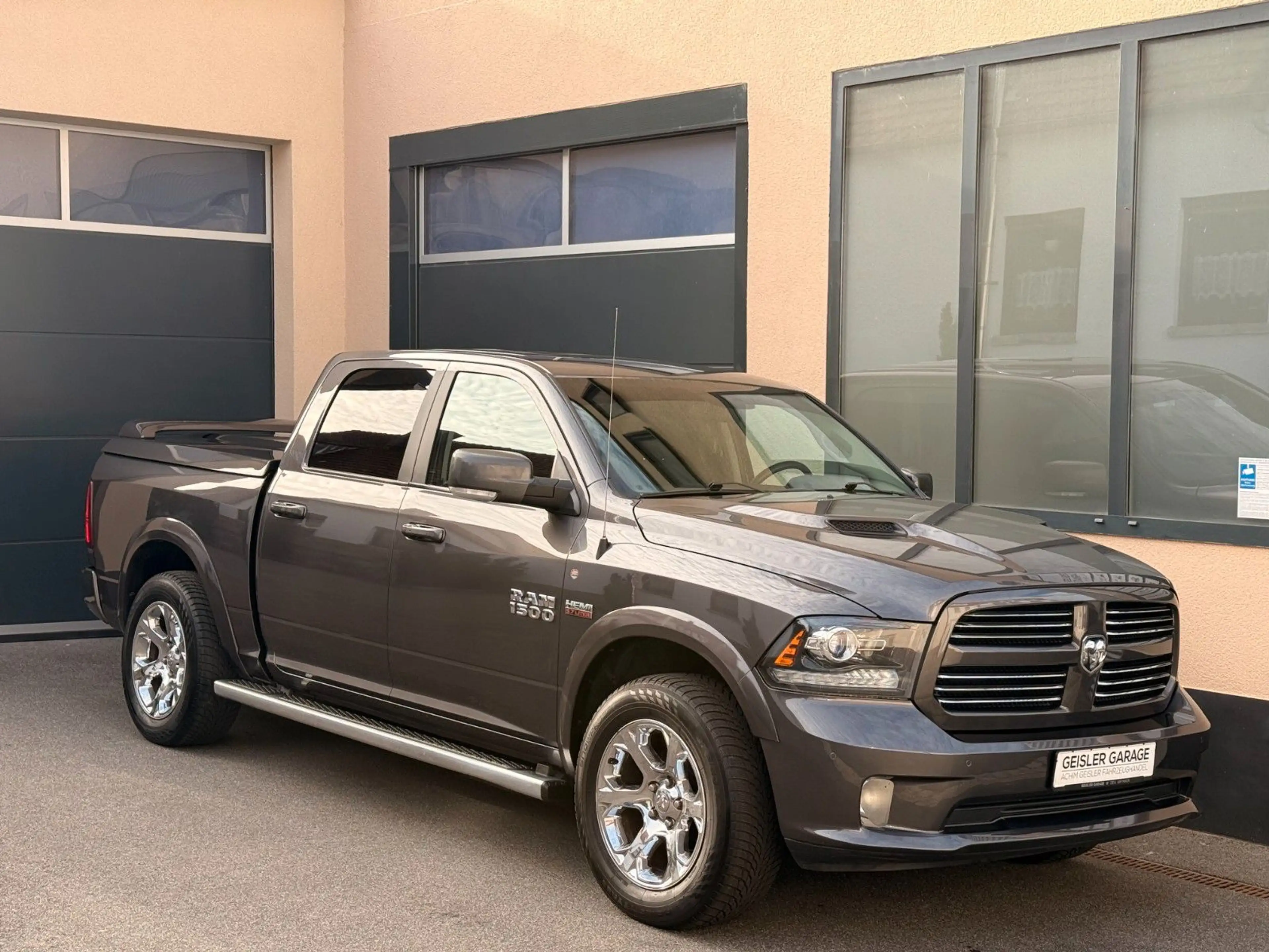 Dodge RAM 1500 Sport CrewCab / LPG-AutoGas & AT-Motor — photo 7