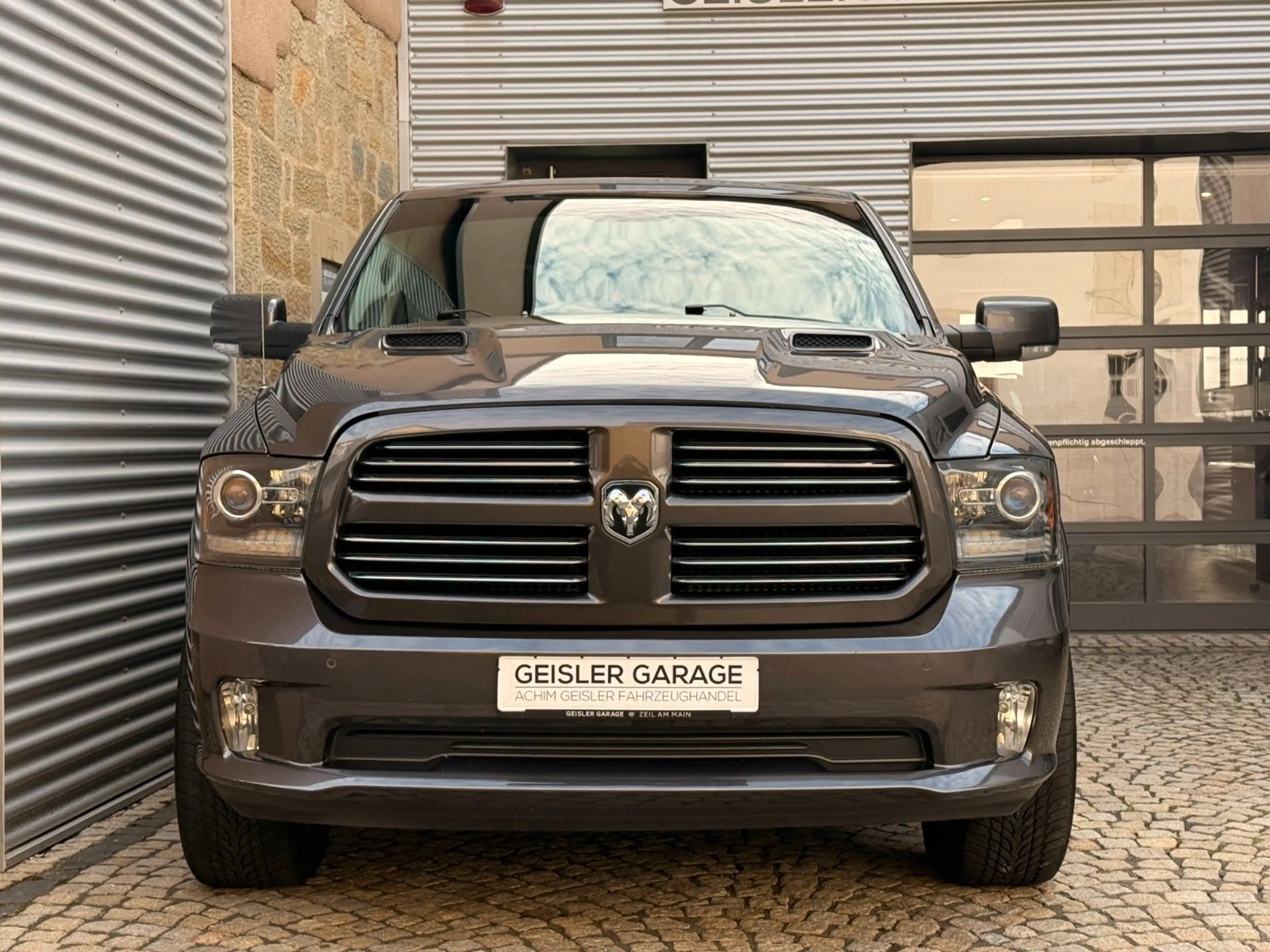 Dodge RAM 1500 Sport CrewCab / LPG-AutoGas & AT-Motor — photo 3