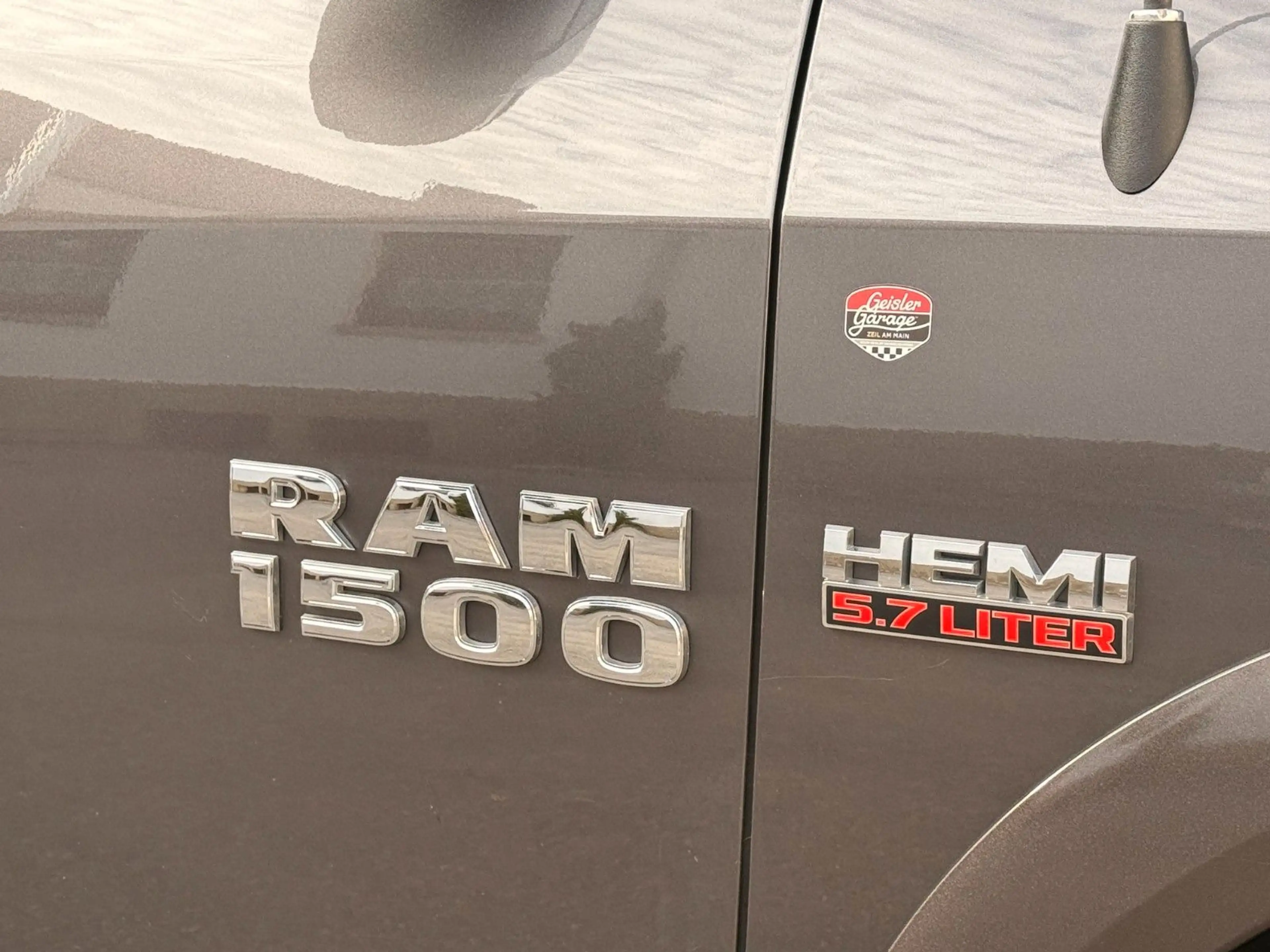 Dodge RAM 1500 Sport CrewCab / LPG-AutoGas & AT-Motor — photo 10