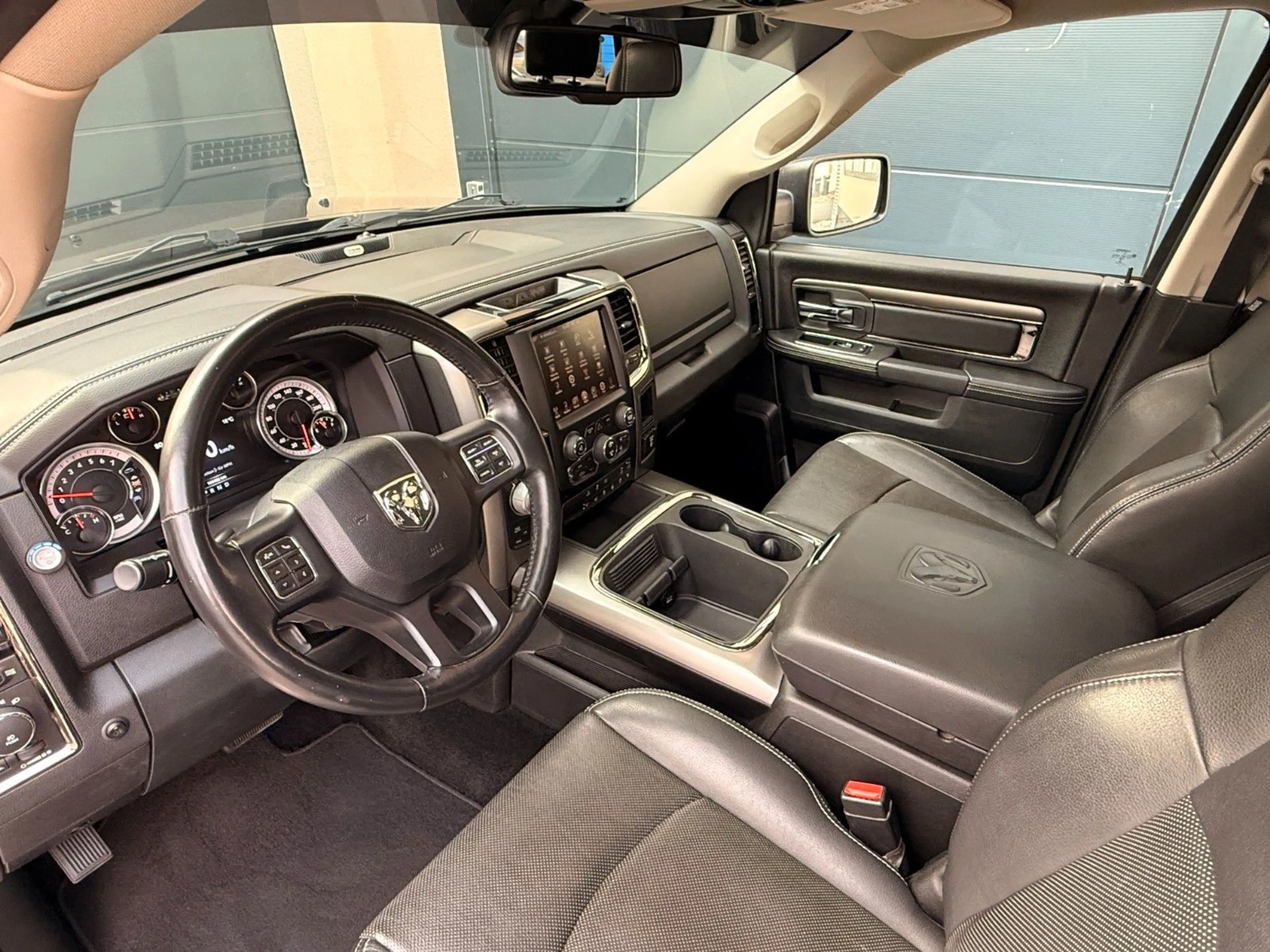 Dodge RAM 1500 Sport CrewCab / LPG-AutoGas & AT-Motor — photo 13