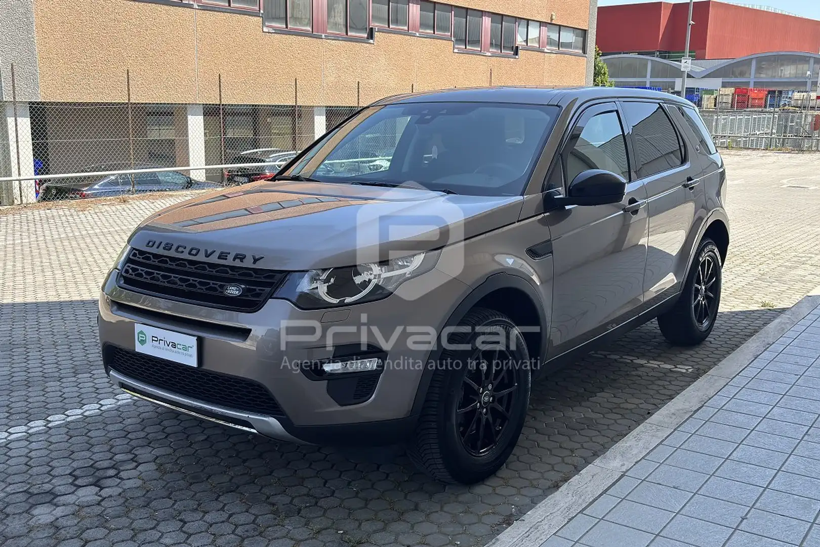 Land Rover Discovery Sport Discovery Sport 2.0 TD4 150 CV Auto Premium Busine Marrone - 1