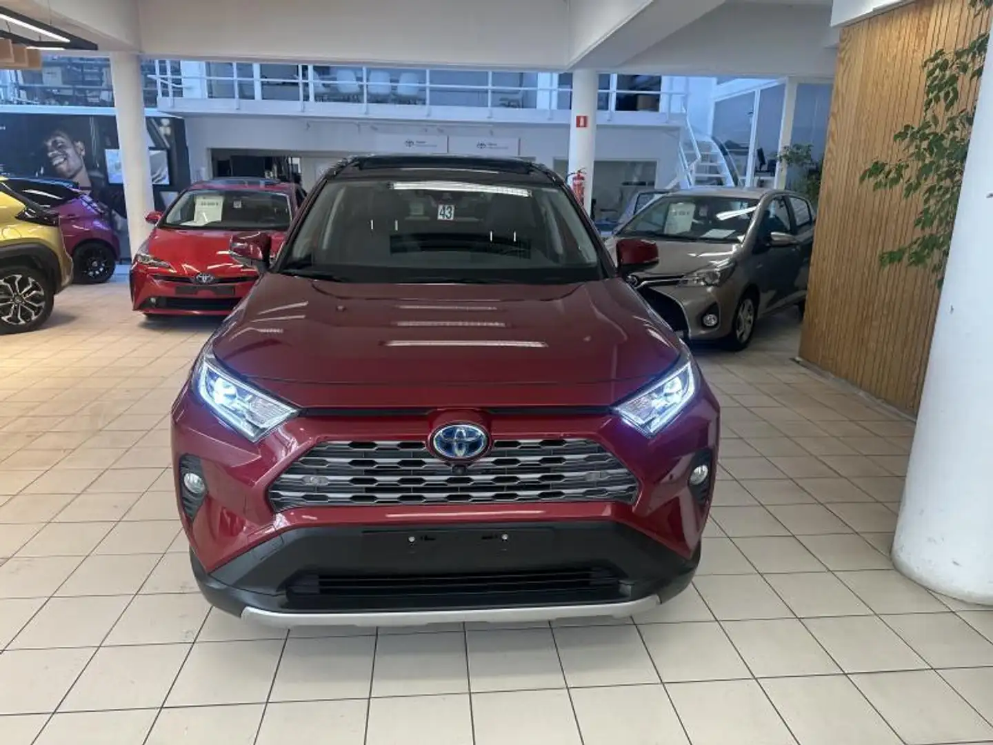 Toyota RAV 4 Premium Rouge - 2