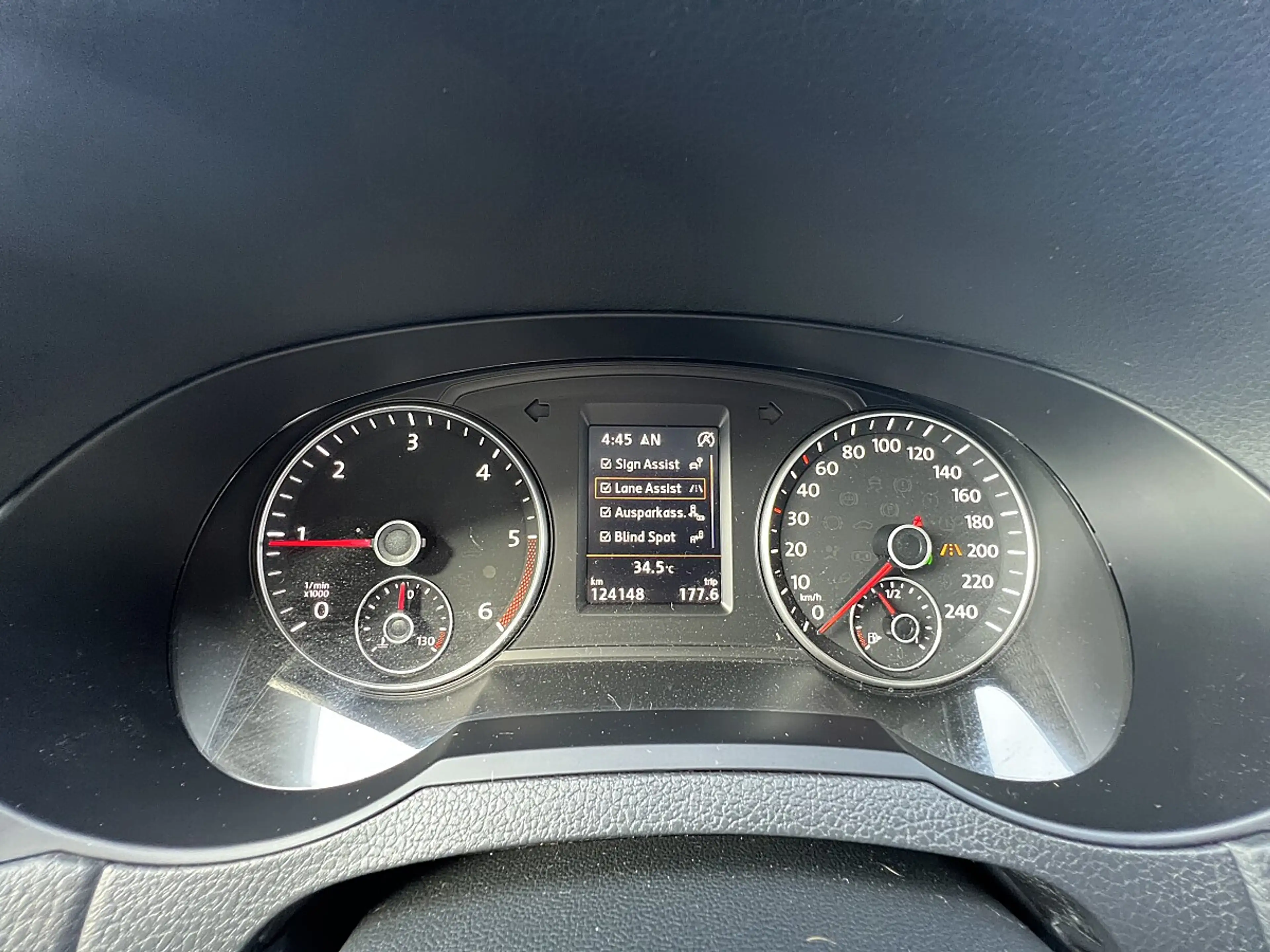 Volkswagen Sharan Business+ 2,0 TDI DSG 4Motion — photo 10