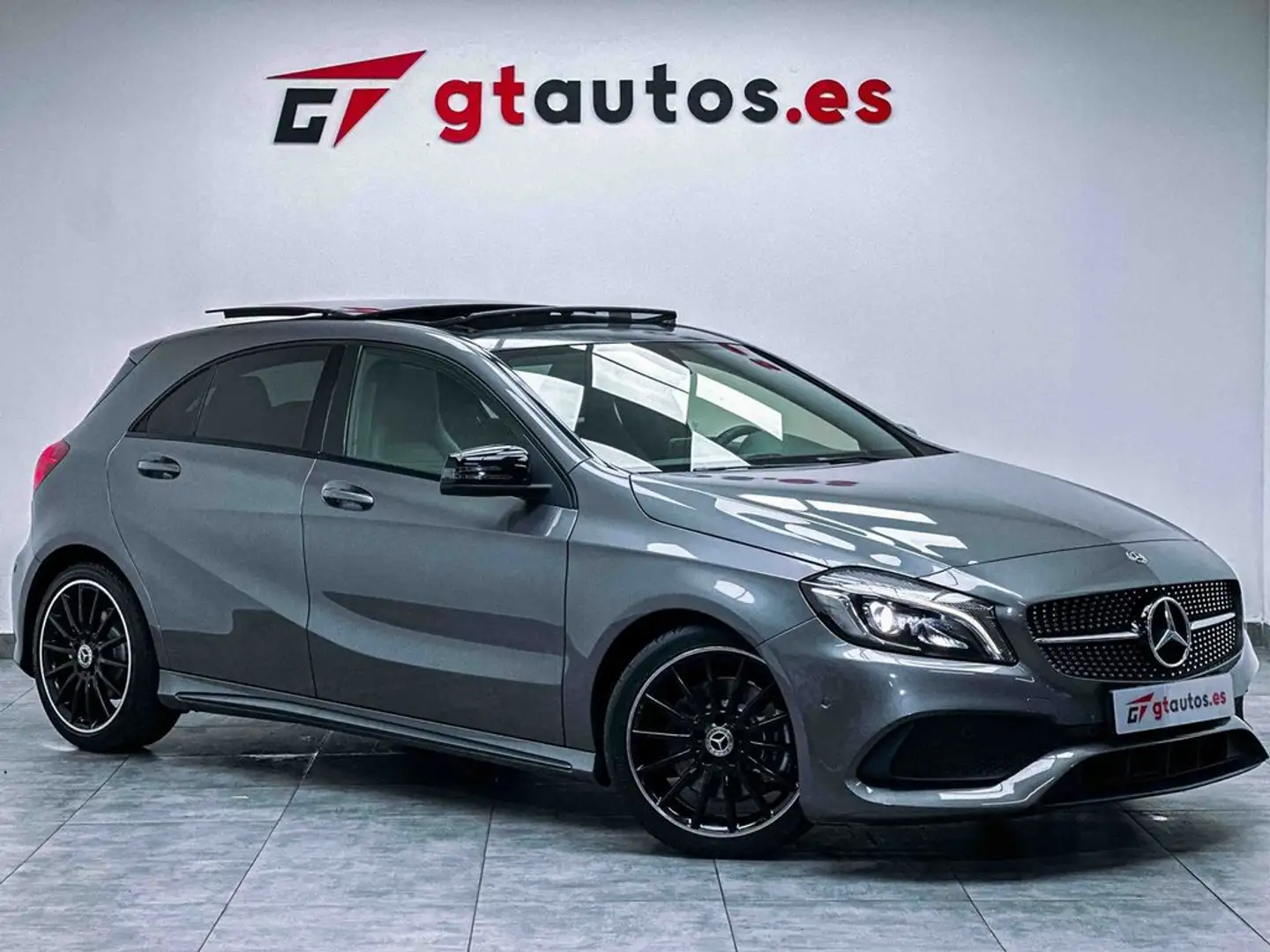 Mercedes-Benz A 45 AMG 220d BlueEfficiency Sport 177CV Šedá - 2