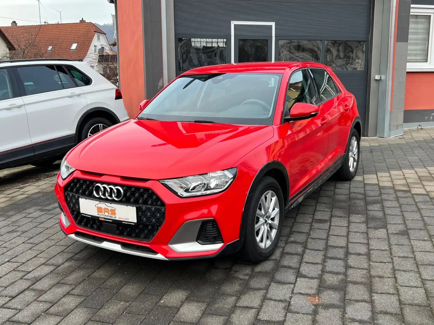 Audi A1 citycarver 30 TFSI*S TRONIC*LANE*VIRTUAL*DAB* Rot - 1