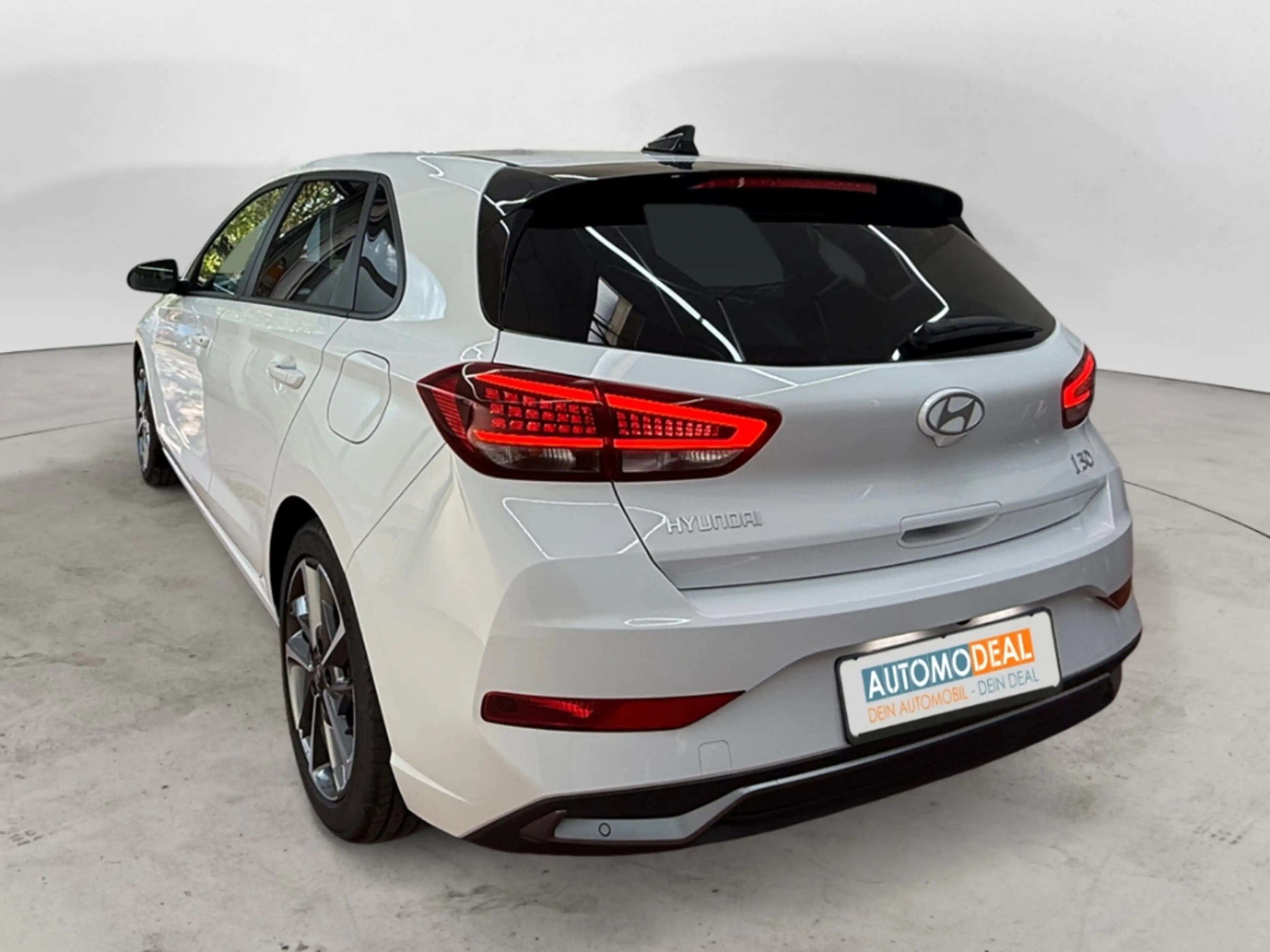 Hyundai i30 Advantage AUTOMATIK NAV LED DIG-DISPLAY KAMERA ACC — photo 7