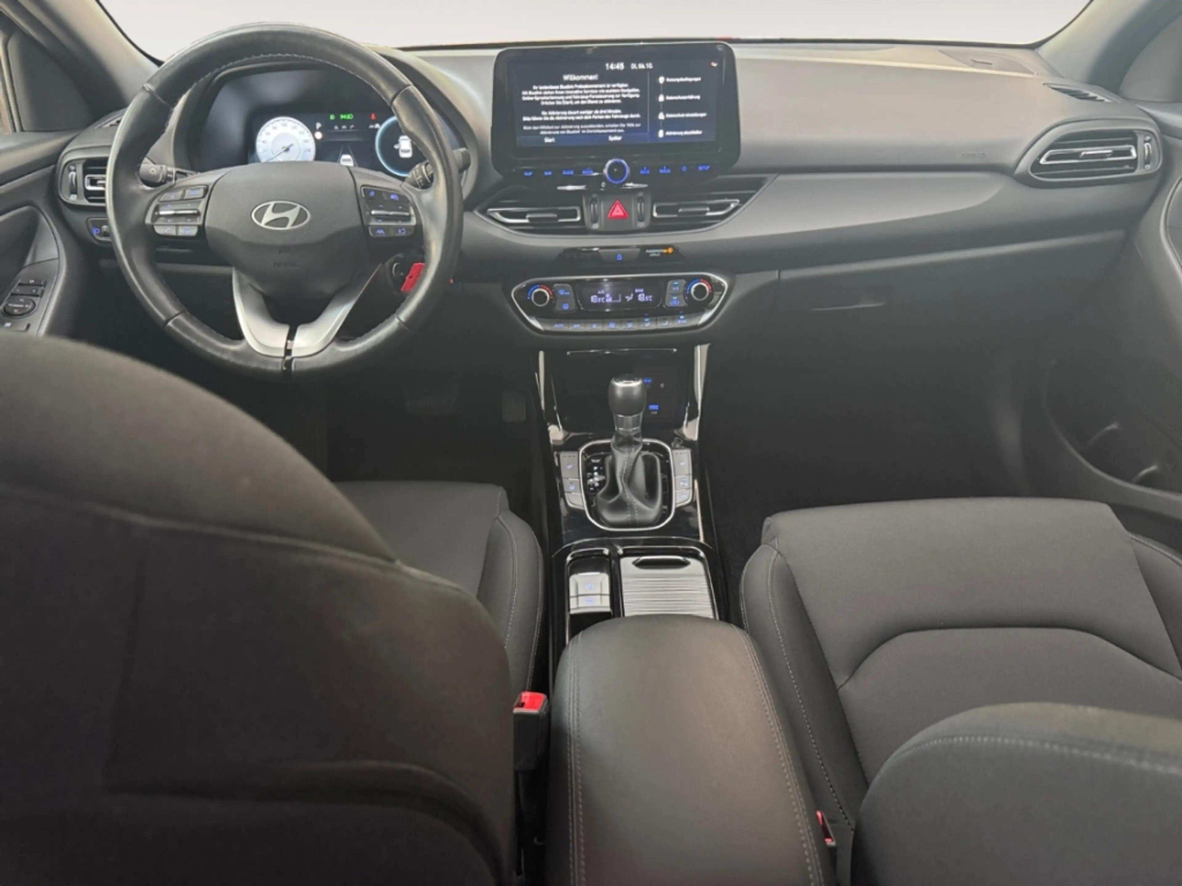 Hyundai i30 Advantage AUTOMATIK NAV LED DIG-DISPLAY KAMERA ACC — photo 12