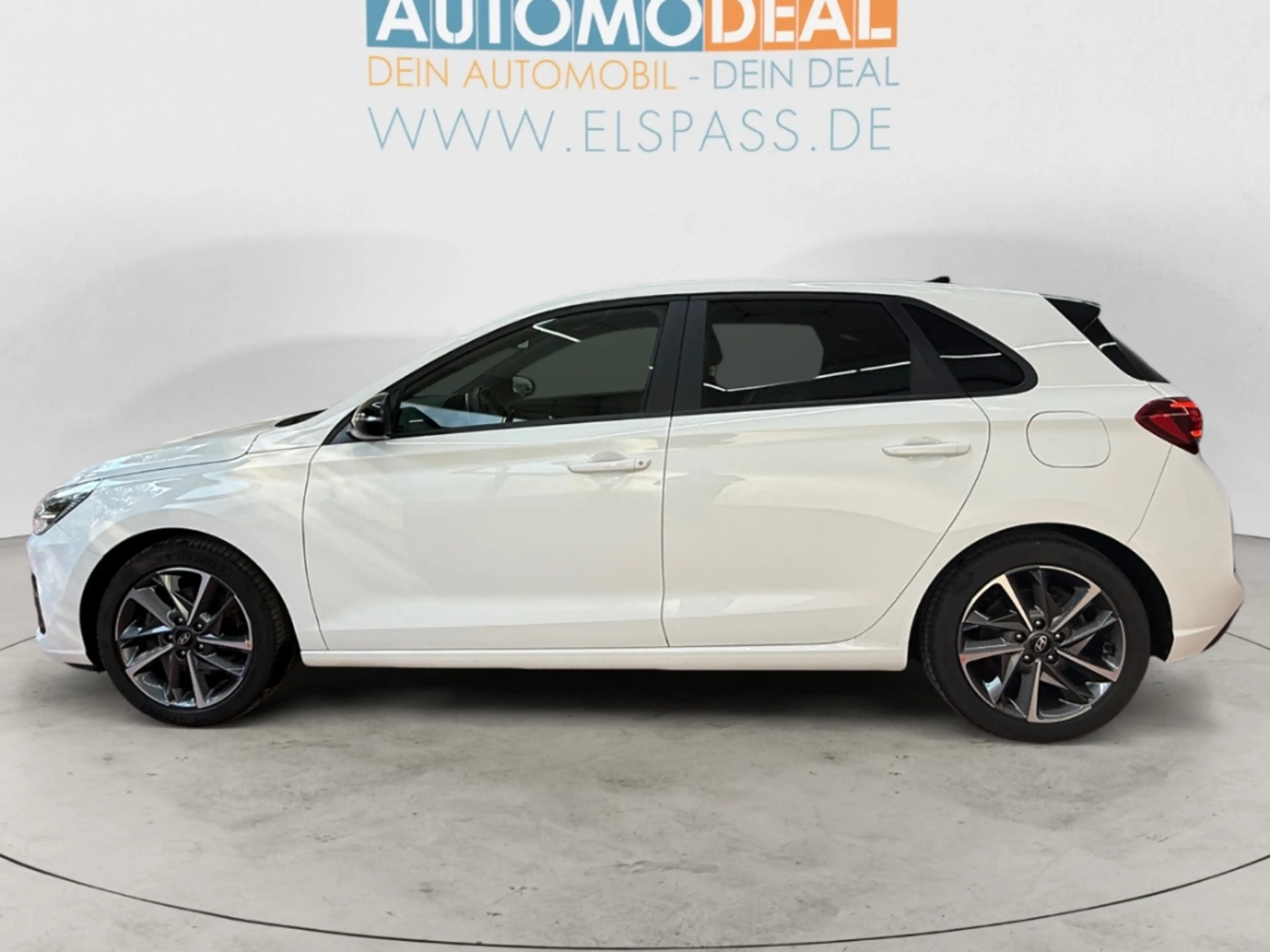 Hyundai i30 Advantage AUTOMATIK NAV LED DIG-DISPLAY KAMERA ACC — photo 8