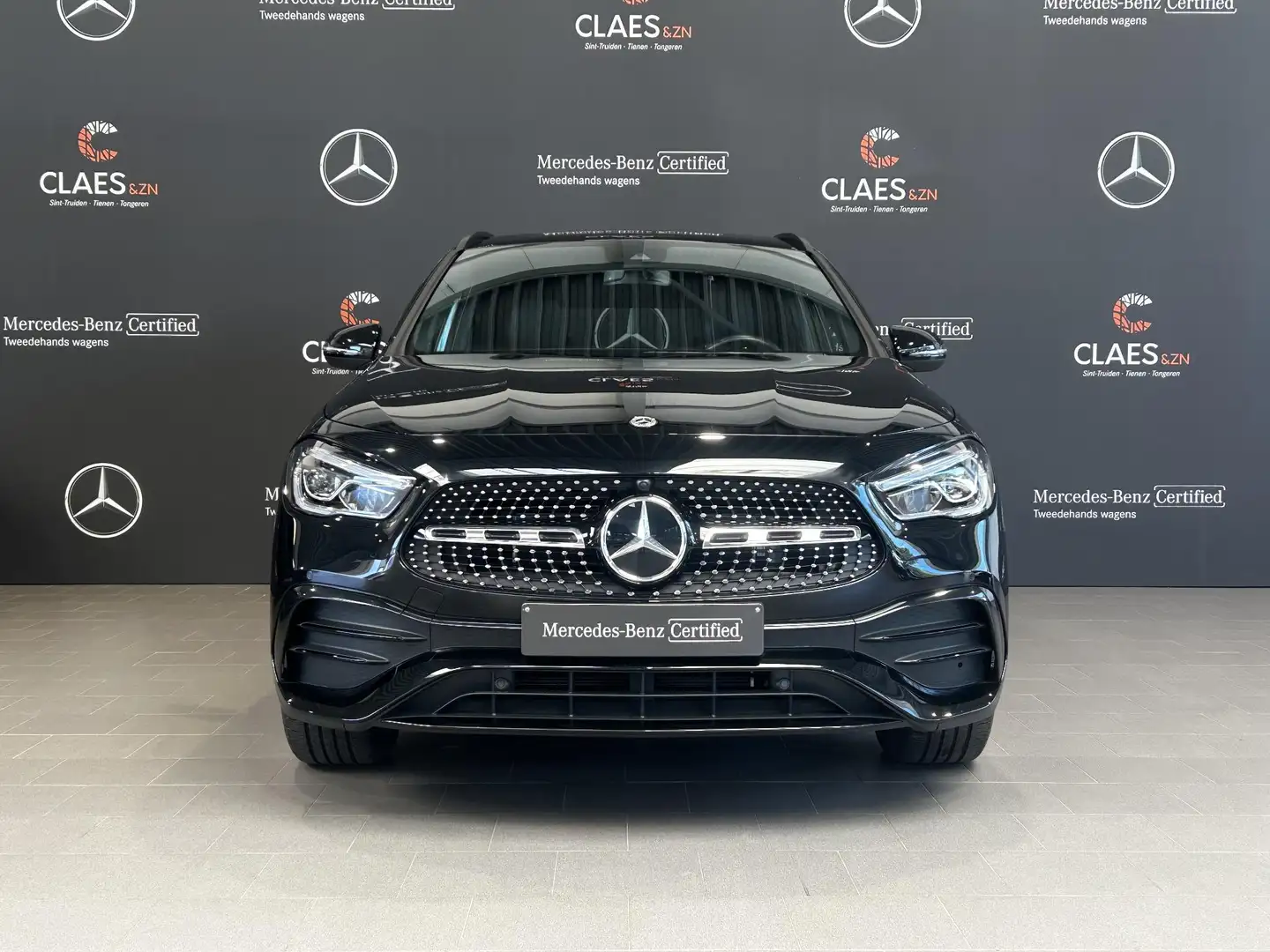 Mercedes-Benz GLA 250 250e AMG Line DOS 7584 Zwart - 2