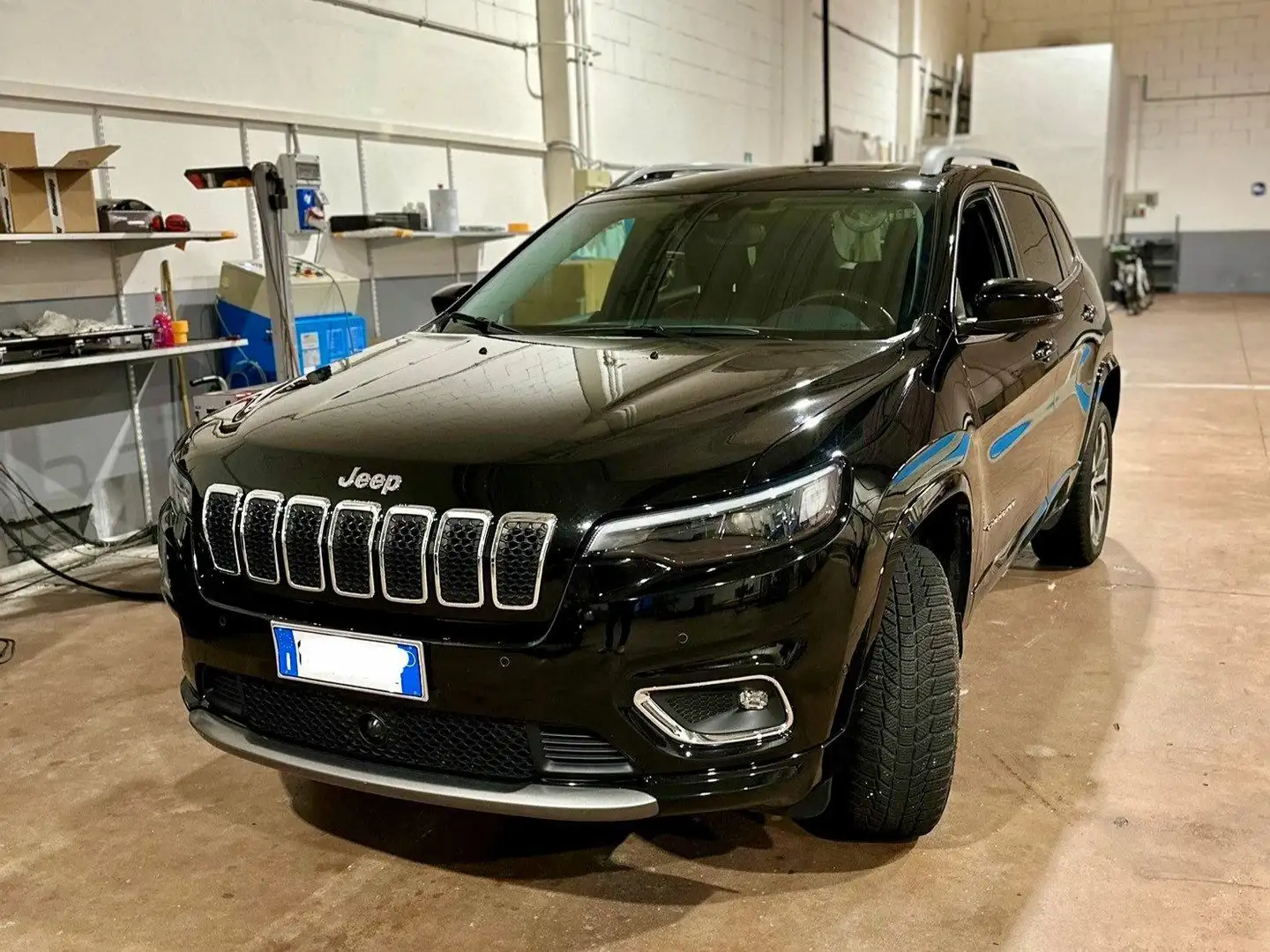 Jeep Cherokee OVERLAND 2.2 MJT 4X4 Noir - 1