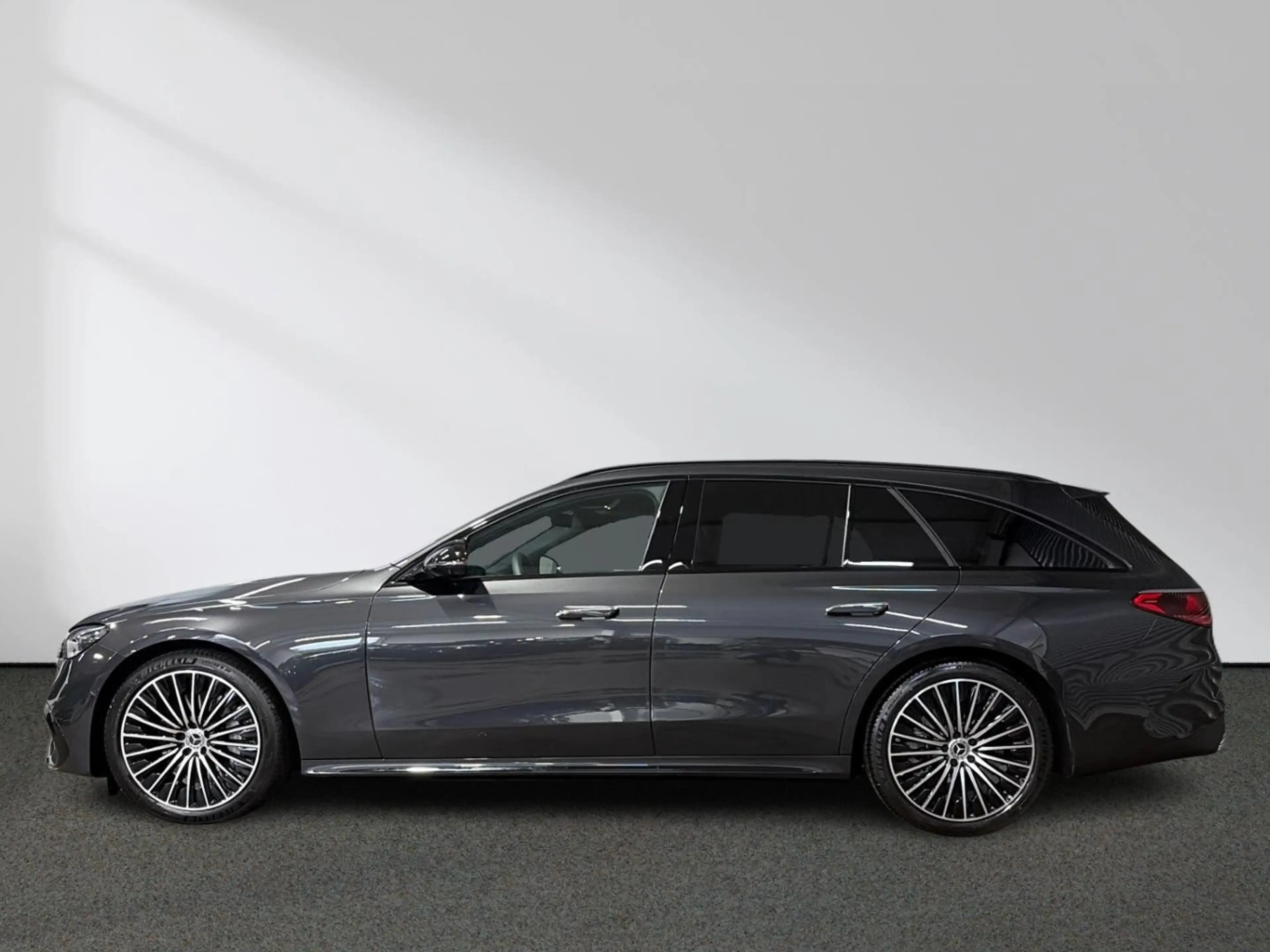 Mercedes-Benz E 450 d 4M T AMG Night Distronic Digital-Light — photo 3