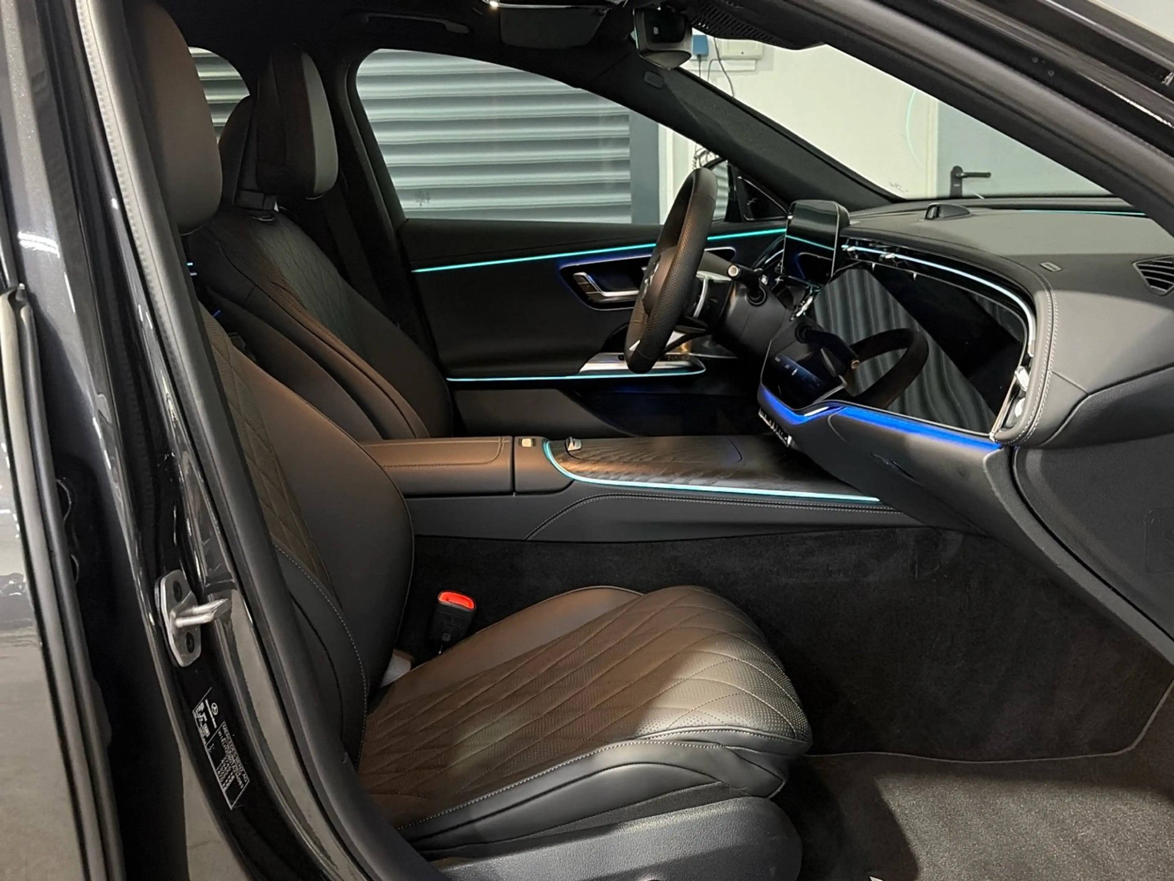 Mercedes-Benz E 450 d 4M T AMG Night Distronic Digital-Light — photo 13