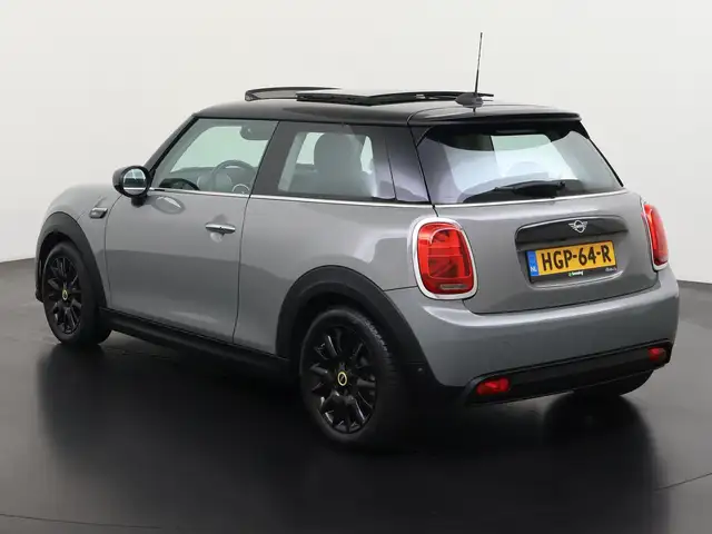 Mini Hatch view 6