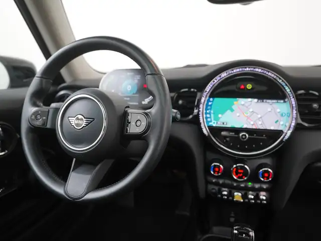 Mini Hatch view 5
