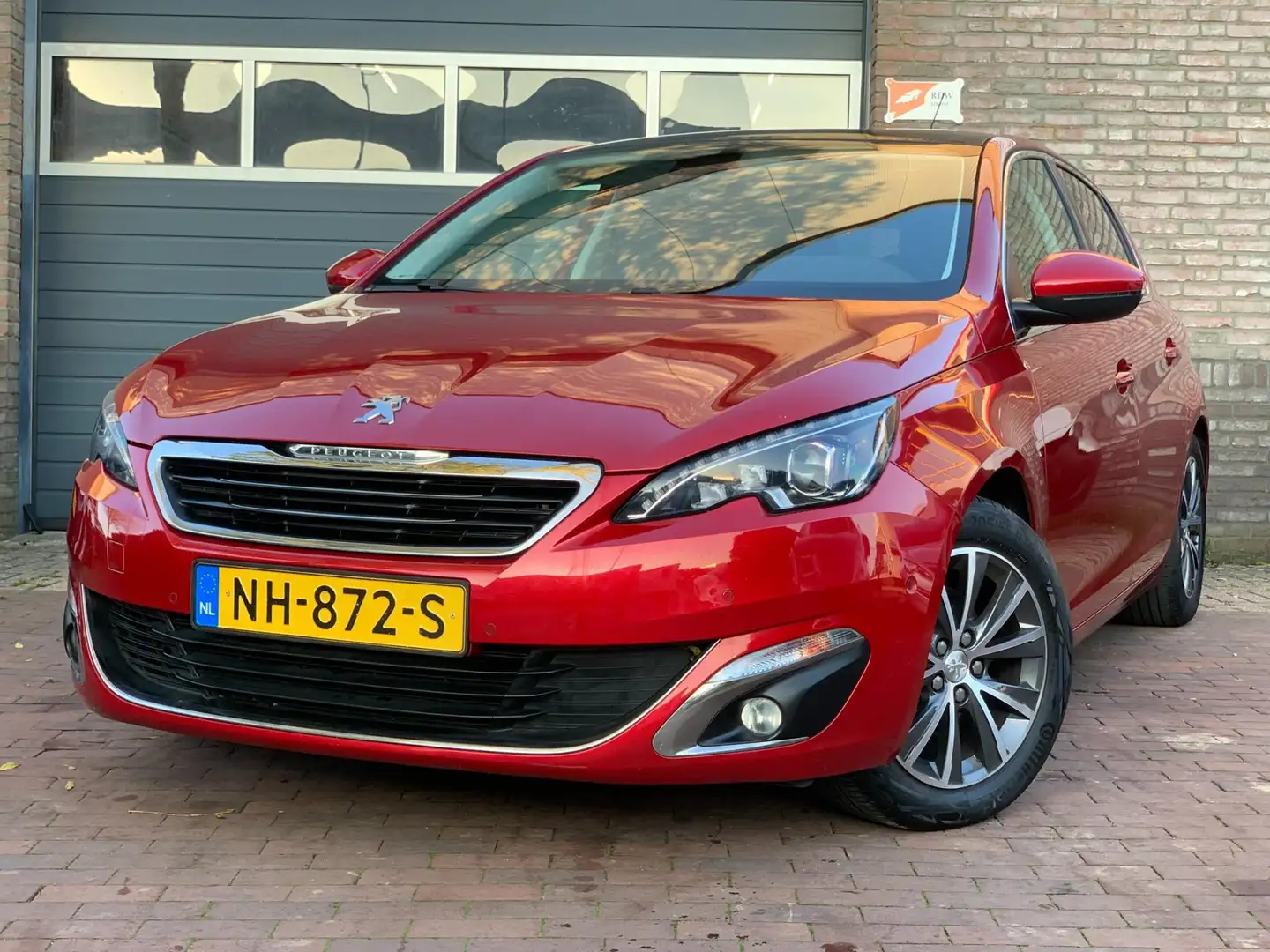 Peugeot 308 1.2 PureTech Allure Automaat|Pano.dak Rot - 2