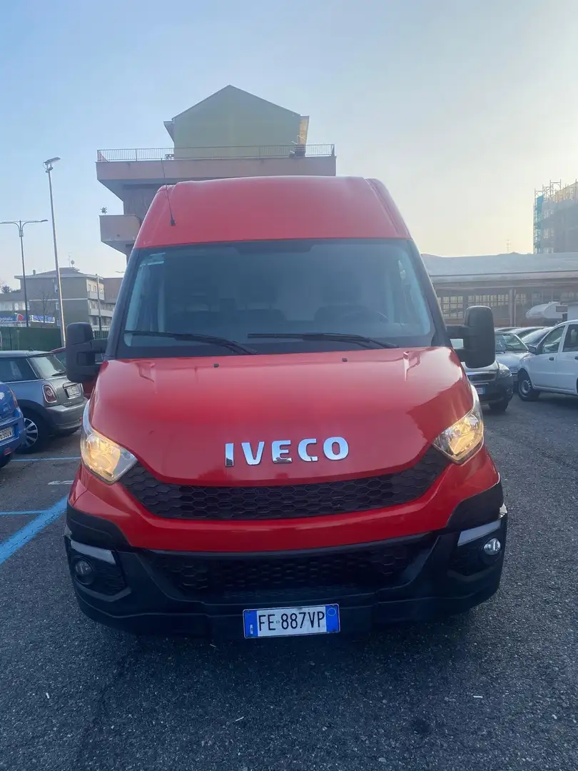 Iveco Daily 35S13 (Passo Medio) Rosso - 2