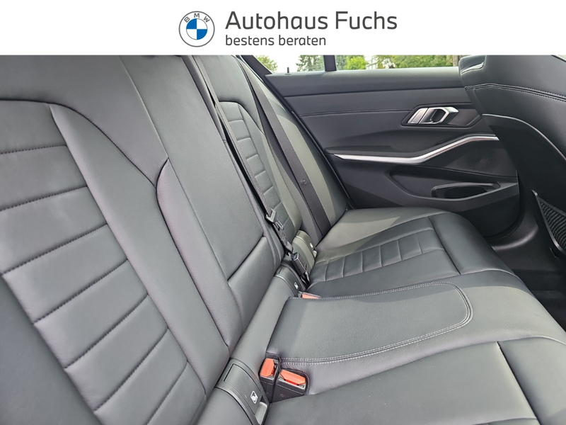 BMW 320 d xDrive LuxuryLine Schiebedach DrivAss RFK Sports — photo 12