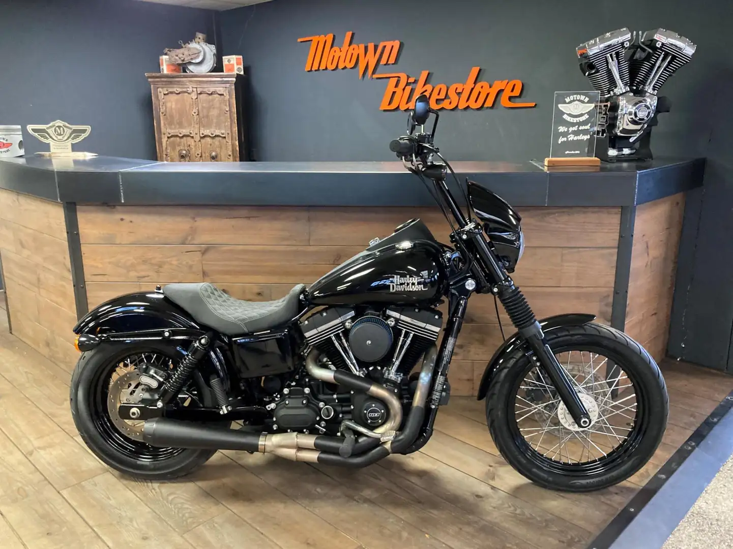 Harley-Davidson Dyna Street Bob FXDB 103 Streetbob Club Style Bassani 2/1 Black Ed Чорний - 1