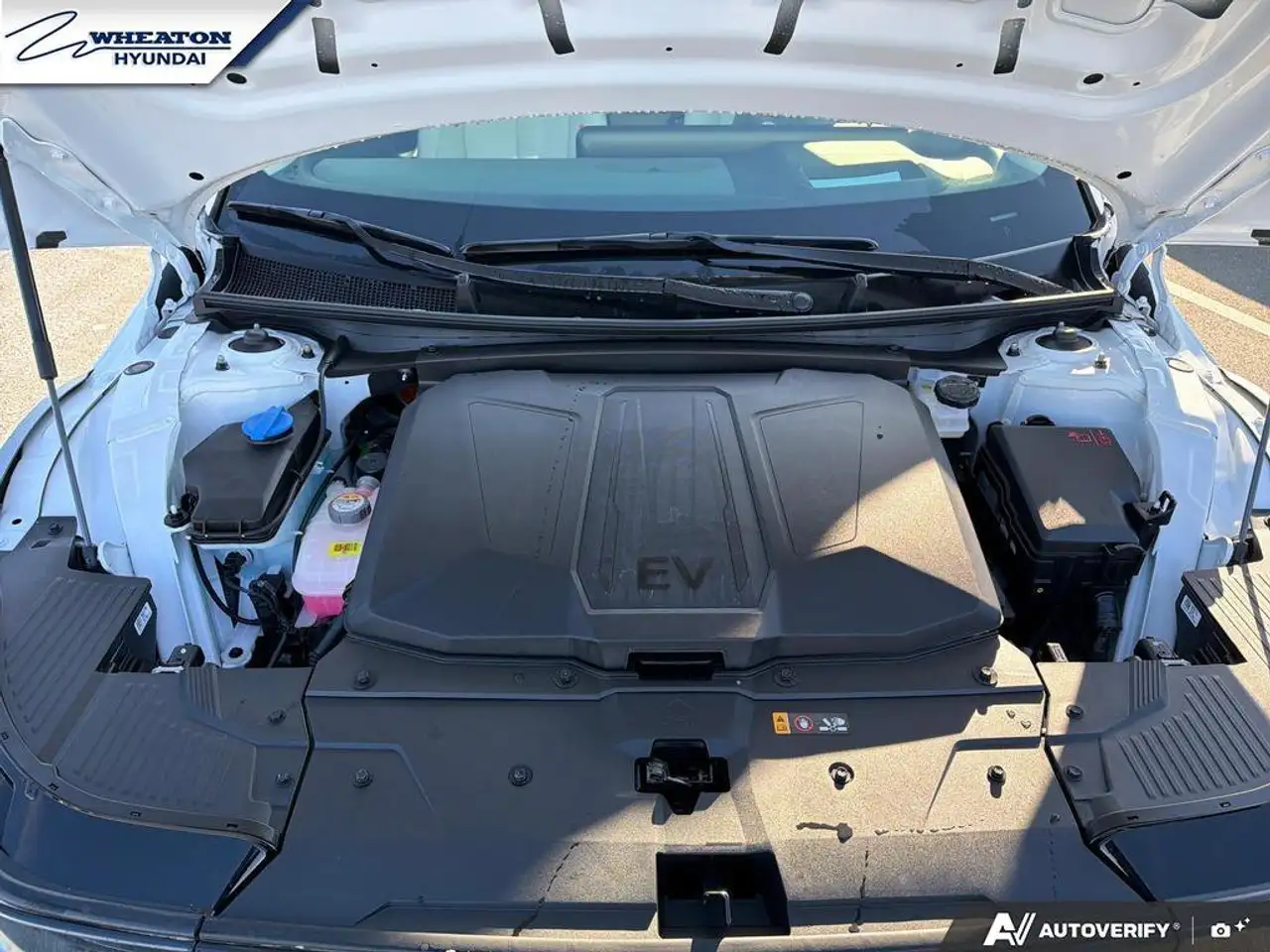 Hyundai IONIQ 5 снимка Hyundai IONIQ 5