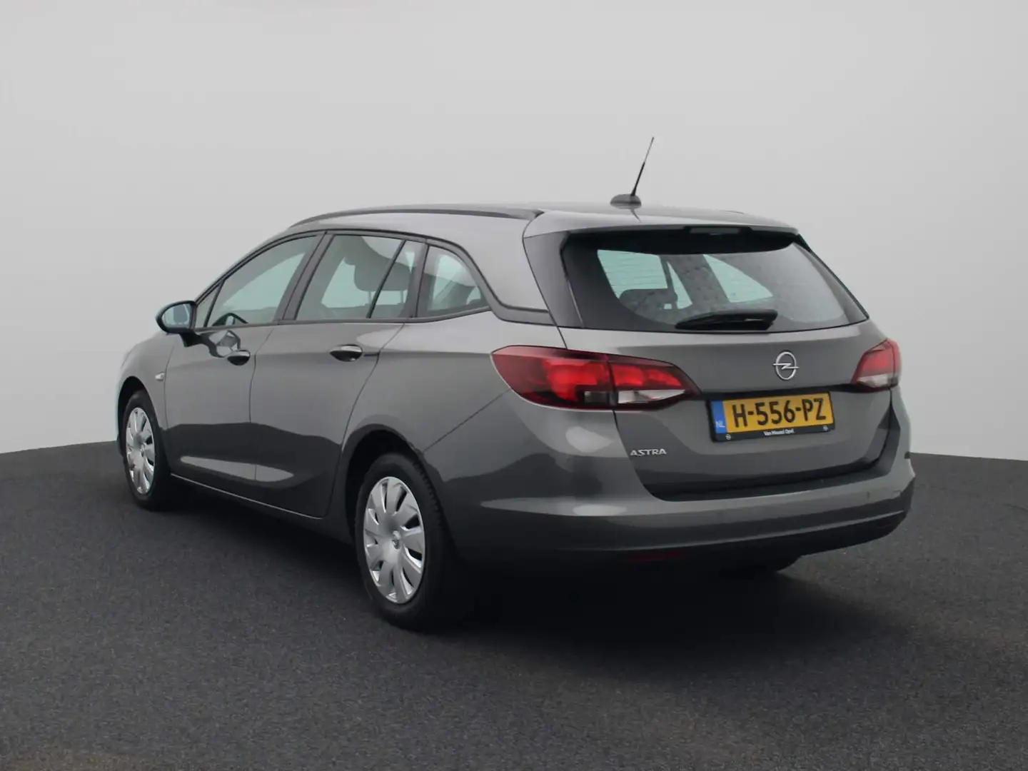 Opel Astra Sports Tourer 1.4 Business Edition | Navigatie | c Grijs - 2